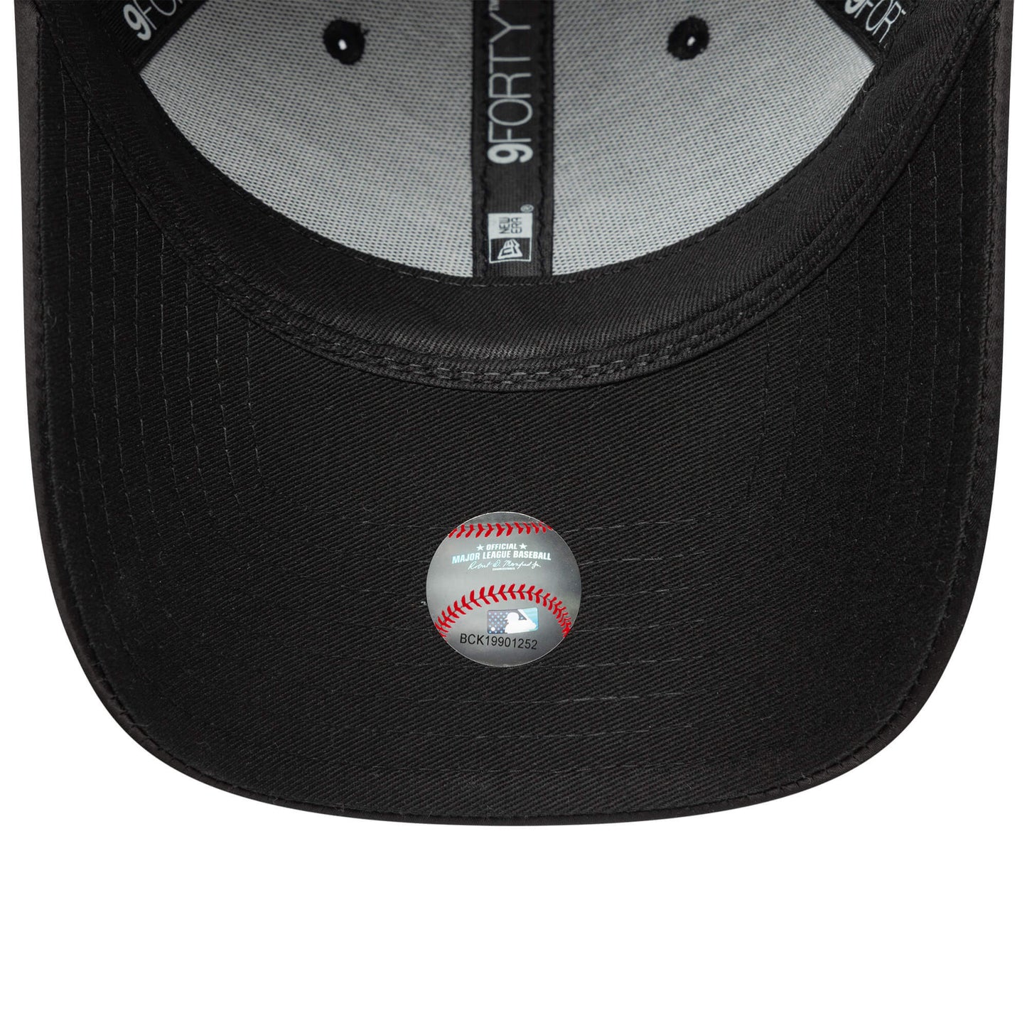 Dámska šiltovka New Era New York Yankees Womens MLB Satin Bow Back Black 9FORTY Adjustable Cap čierna