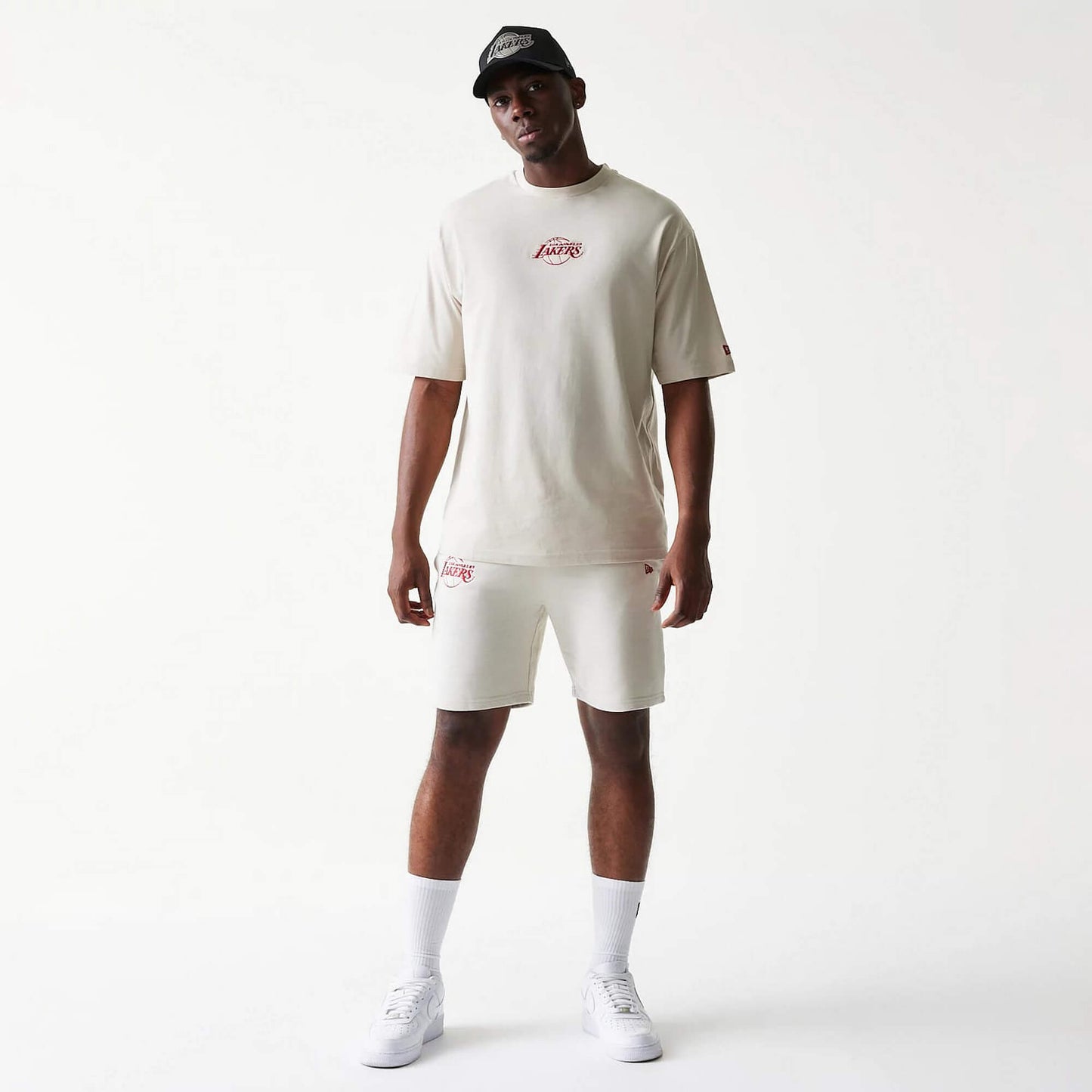Tričko New Era Los Angeles Lakers NBA League Essential Cream Oversized T-Shirt krémovo-biele