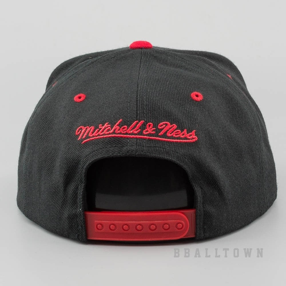 Mitchell & Ness Vintage Team Arch Snapback NHL - Chicago Blackhawks Black/Red