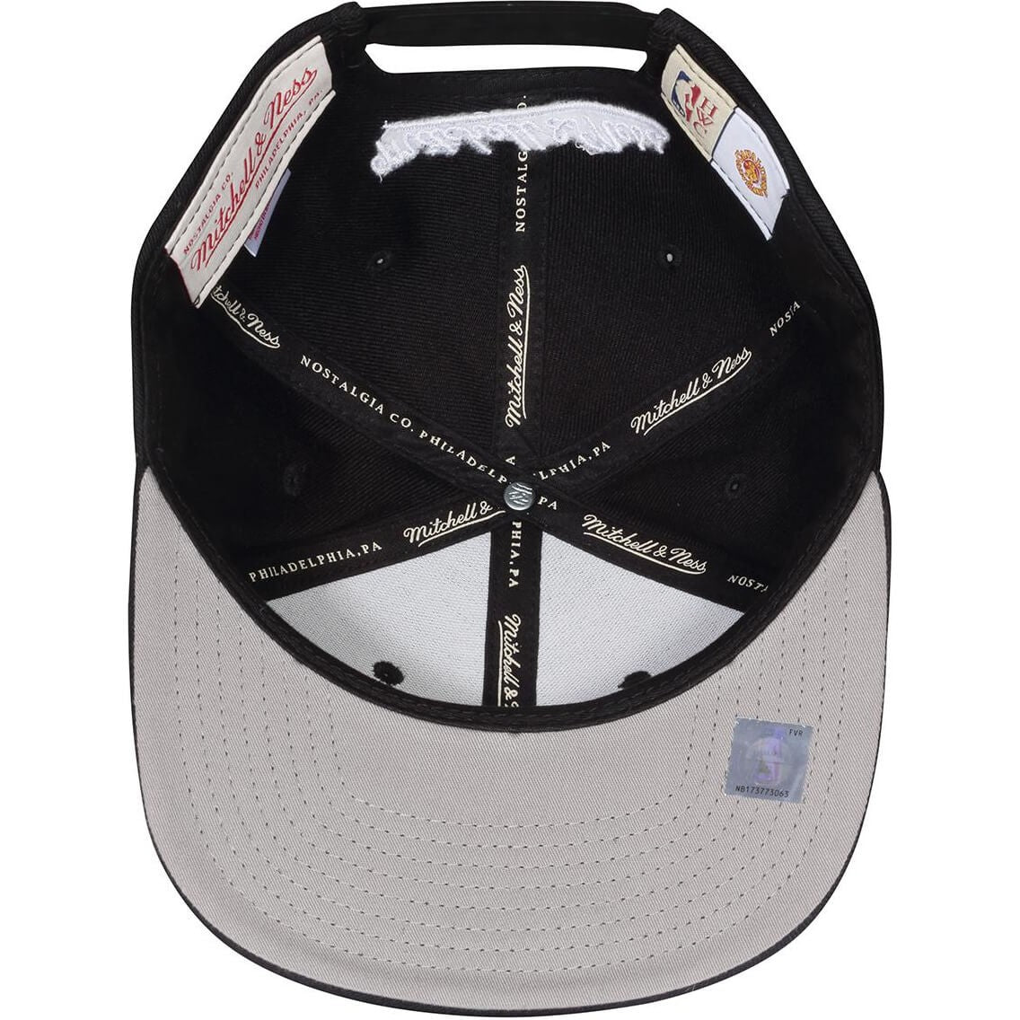 Šiltovka Mitchell & Ness NBA Wool Solid Snapback Cleveland Cavaliers čierna