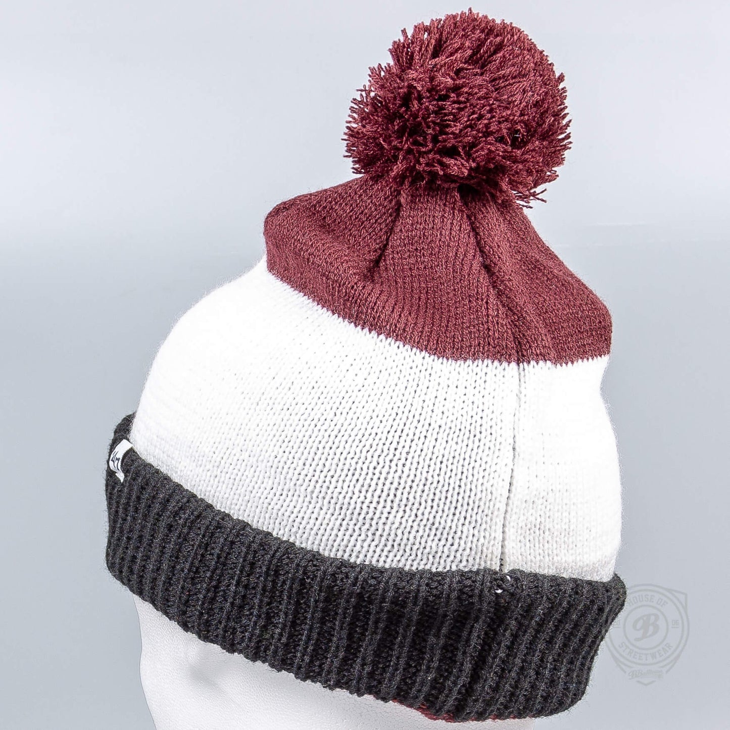 Zimná čiapka s brmbolcom 47 Brand NCAA Harvard Crimson bordová/čierna/biela