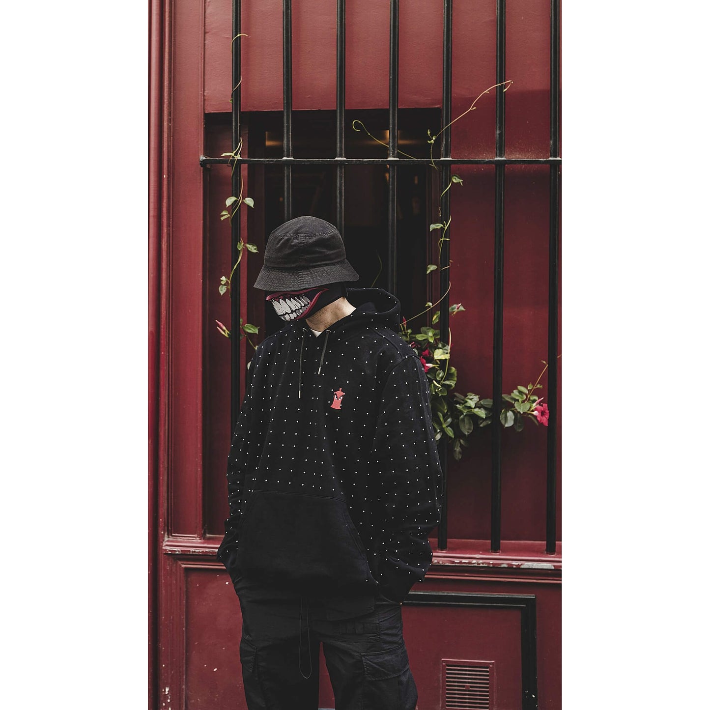 WRUNG DOTS HOOD BLACK