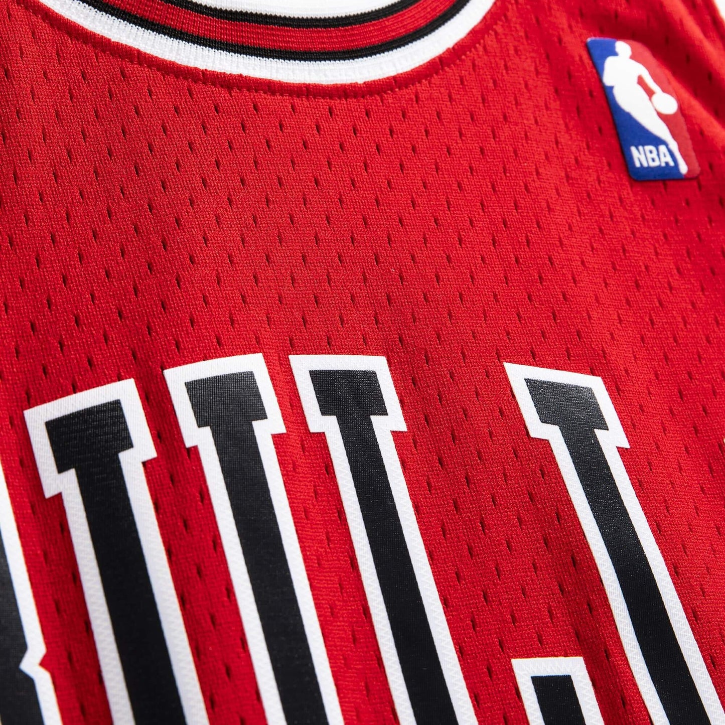 Mitchell & Ness NBA Swingman Jersey Bulls 97 Toni Kukoc Chicago Bulls Toni Kukoc Scarlet