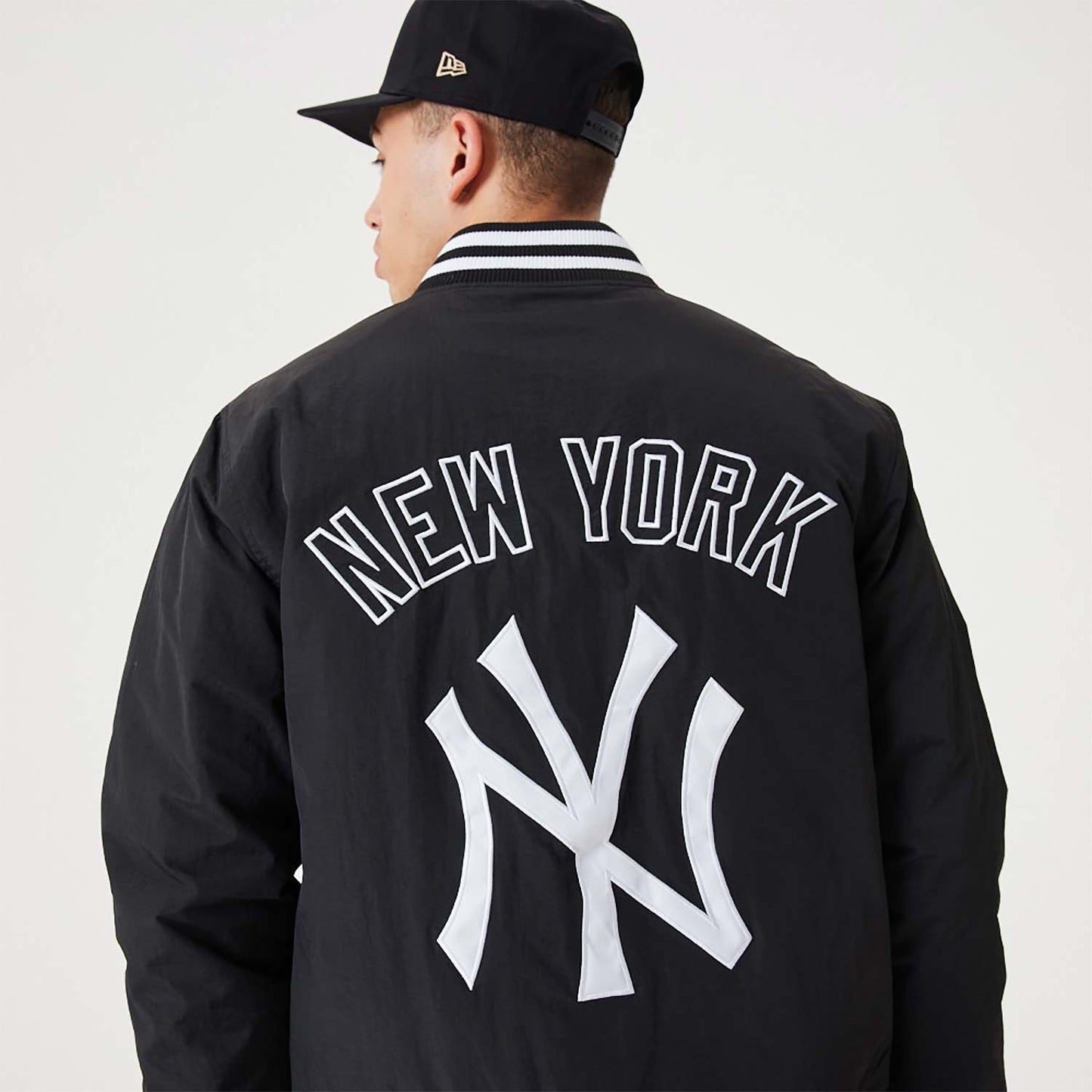 Bunda bomber NEW ERA New York Yankees MLB Team Logo Black Bomber Jacket čierna