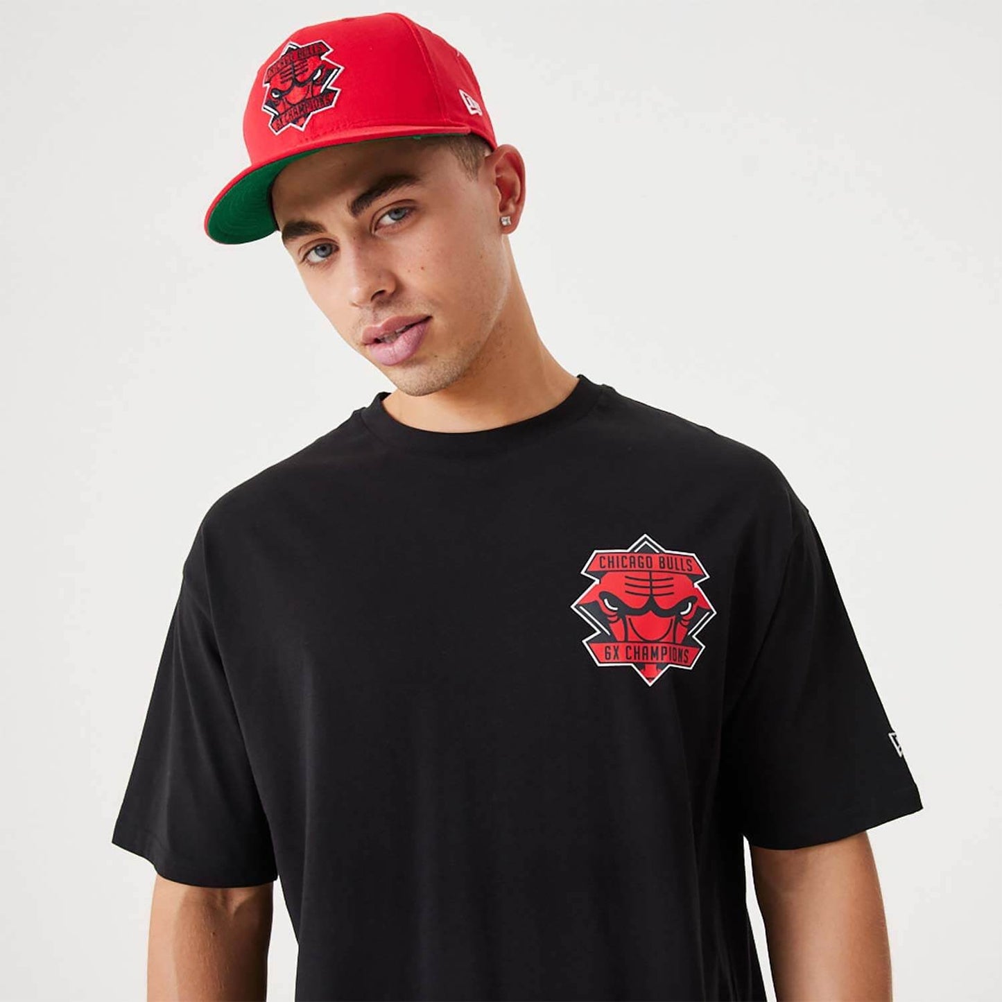 NEW ERA Chicago Bulls NBA Championship Black Oversized T-Shirt Black
