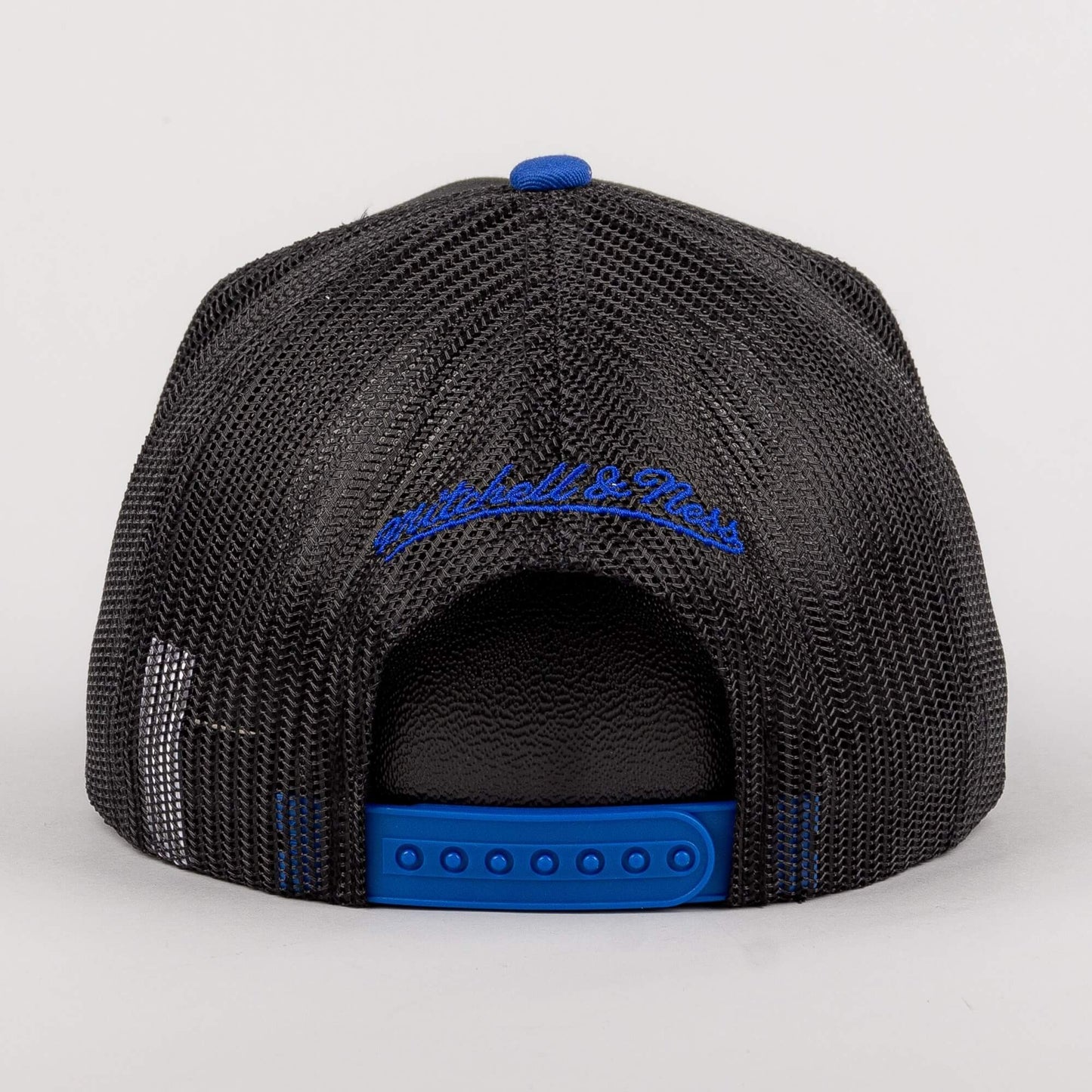 Mitchell & Ness NBA Truck It Trucker HWC Philadelphia 76Ers Black