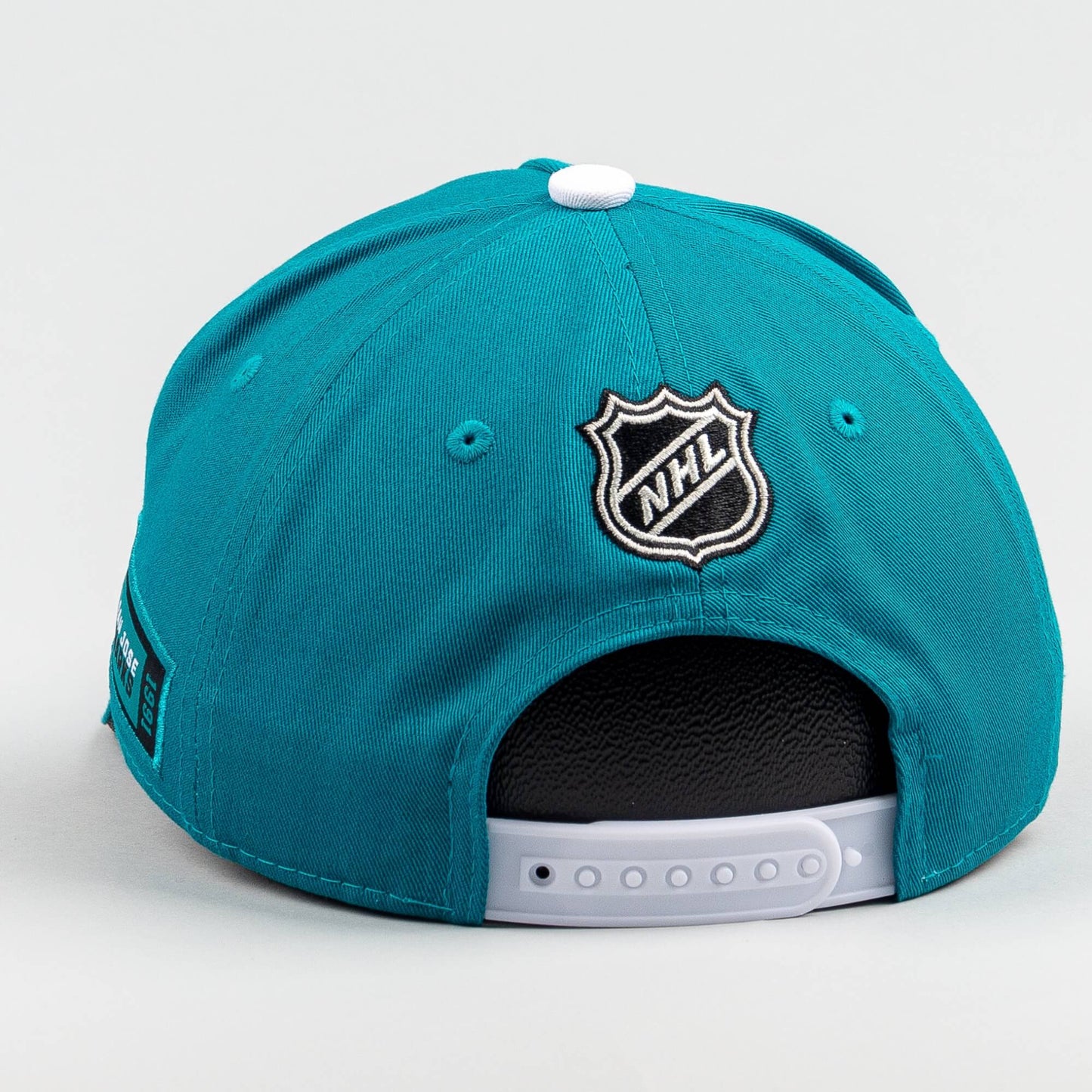 Outer Stuff NHL Big-Face Precurved Snap Sharks Turquoise