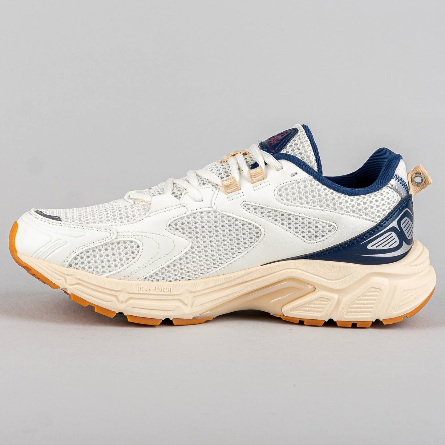 Peak Volkswagen Running Shoes Og-7K 3.0 White/Navy