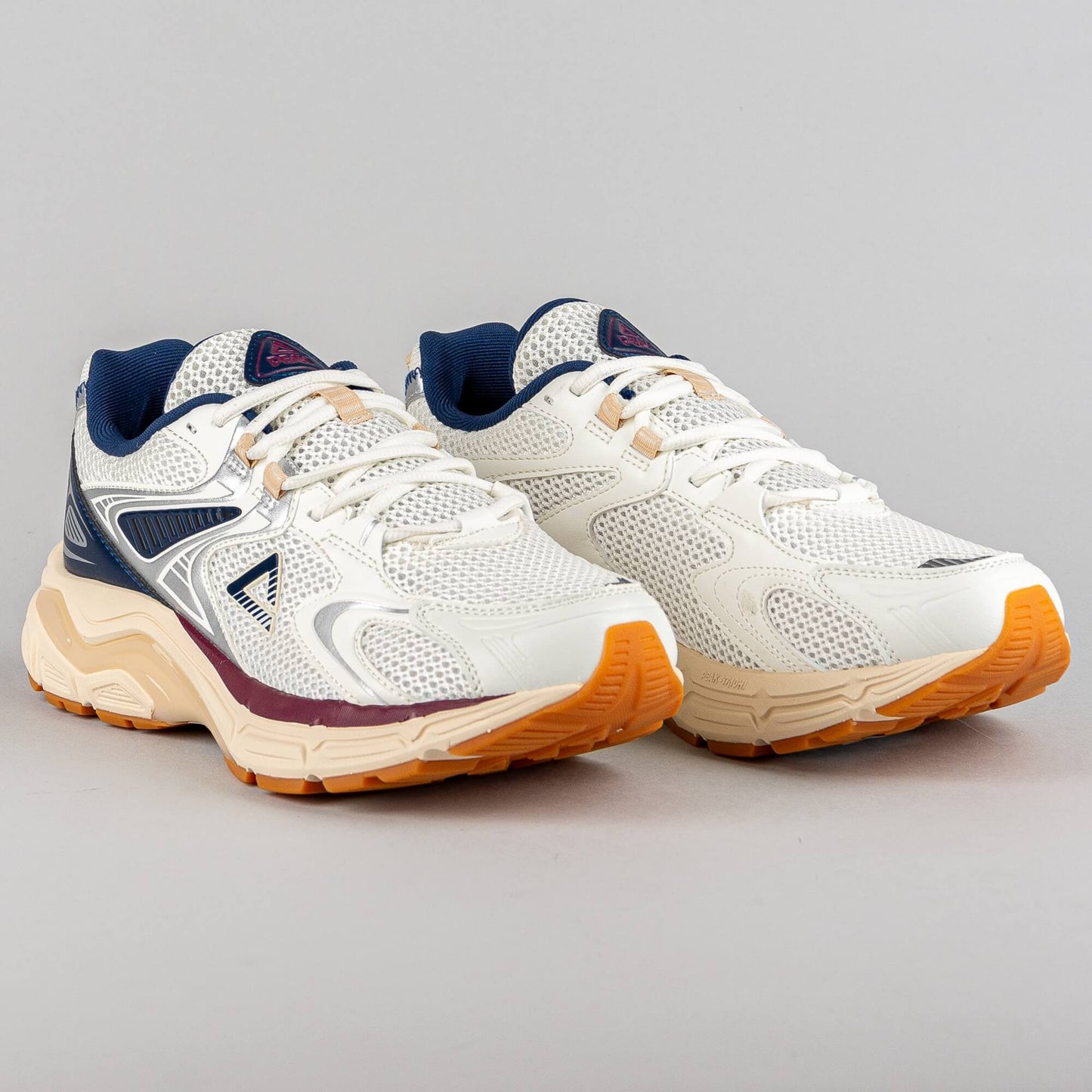 Peak Volkswagen Running Shoes Og-7K 3.0 White/Navy