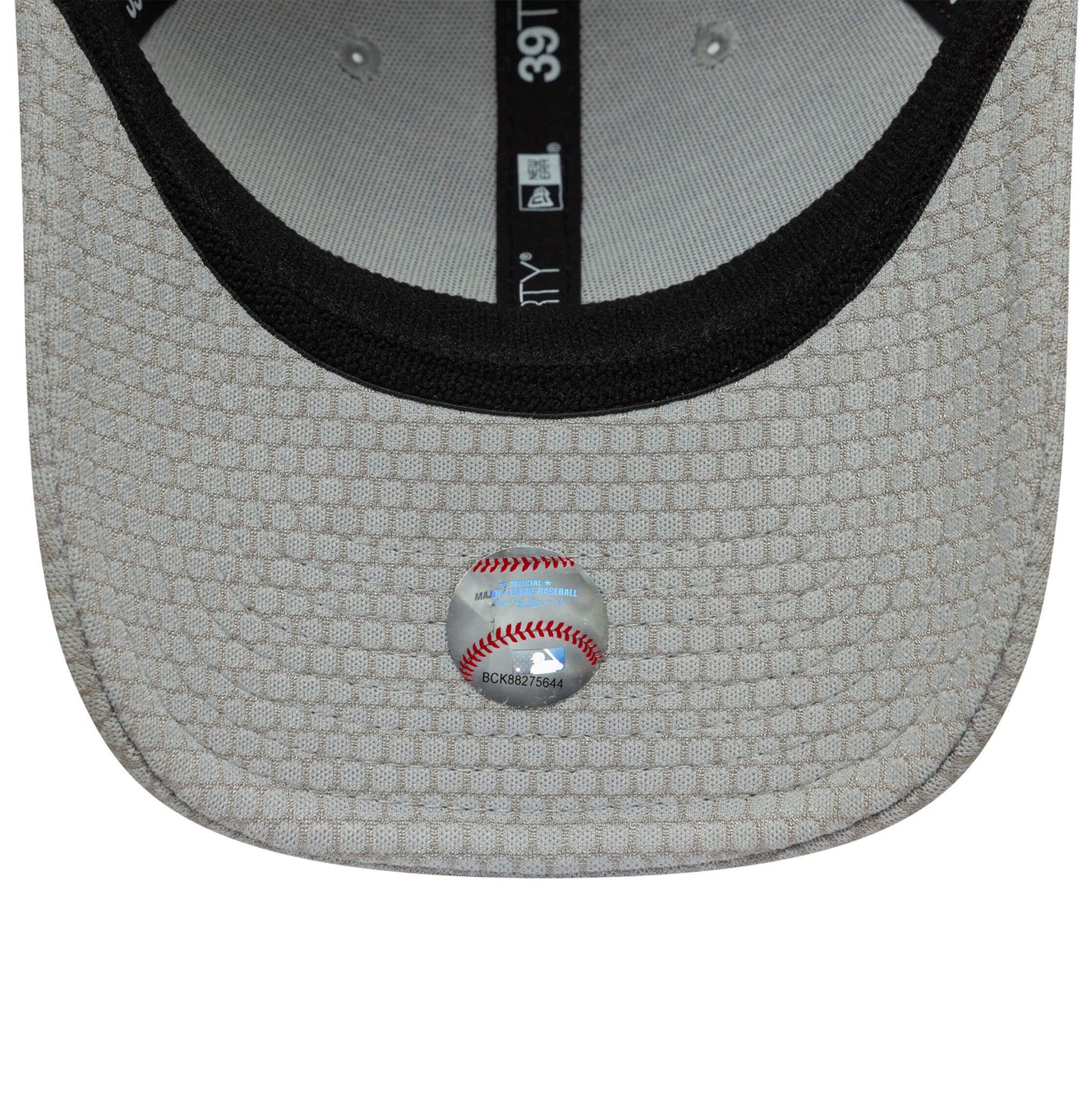 Šiltovka NEW ERA 3930 MLB Stretch mesh 39thirty NEW YORK YANKEES šedá