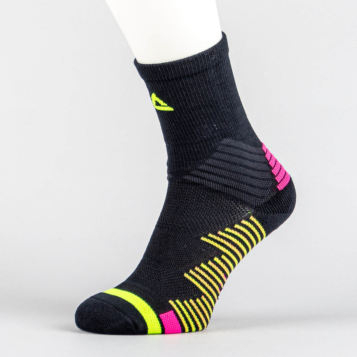 Basketbalové ponožky PEAK Basketball Socks čierno-žlto-ružové