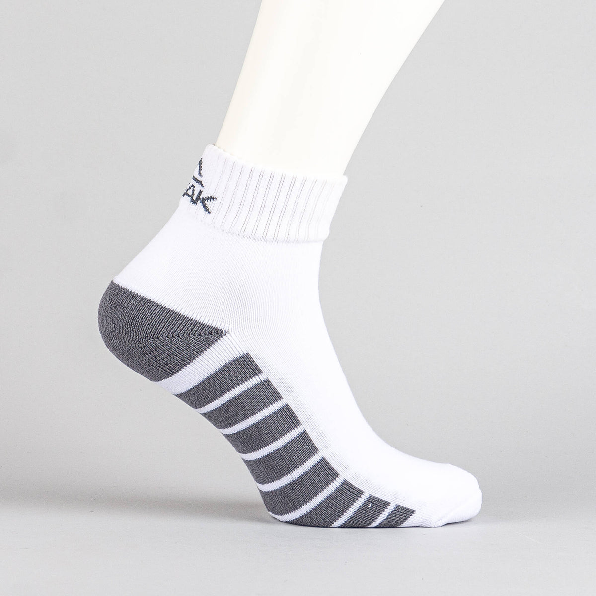 Pánske športové ponožky PEAK Medium Cut Socks biele