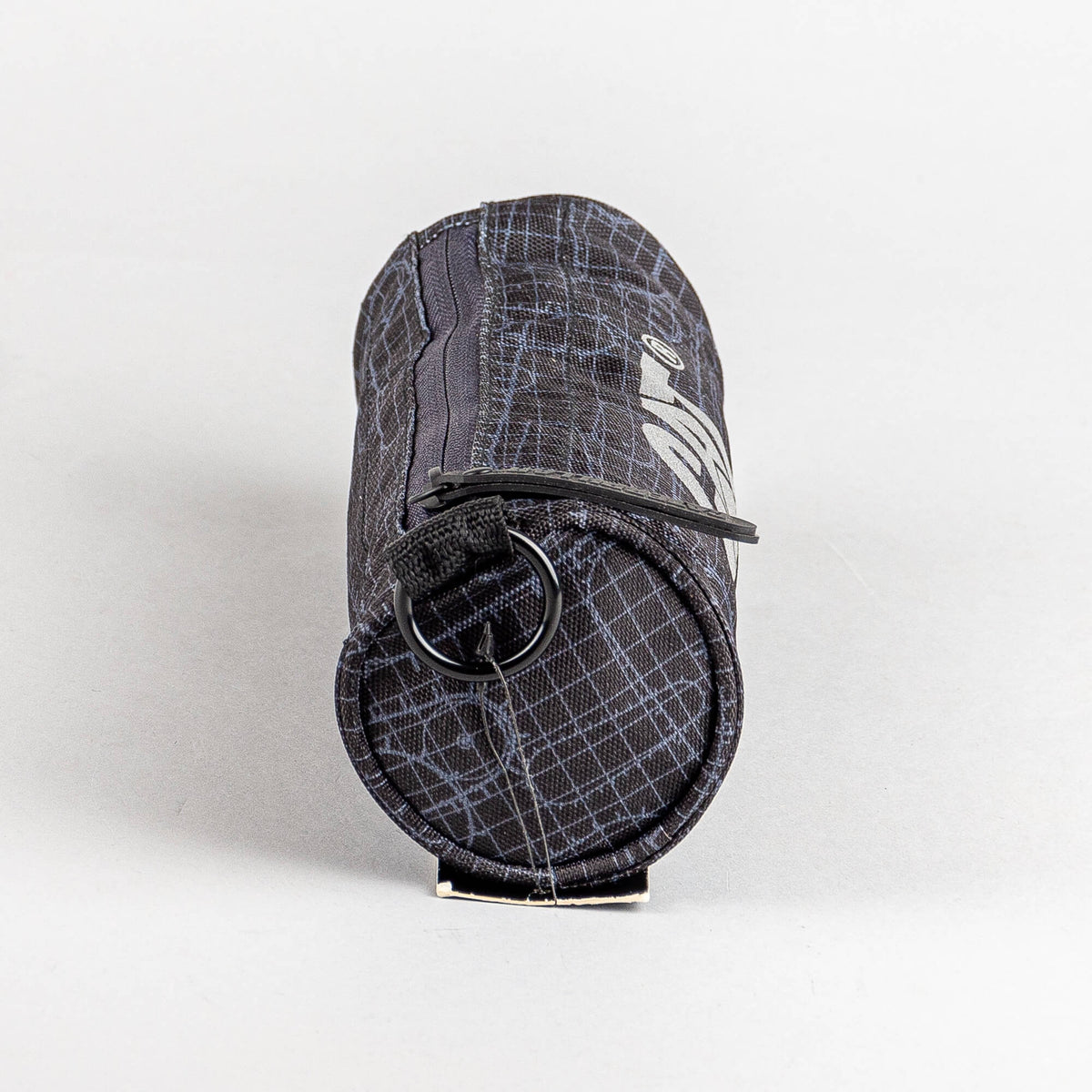 Peračník CAT Caterpillar Barnard Wheel print čierno-sivý