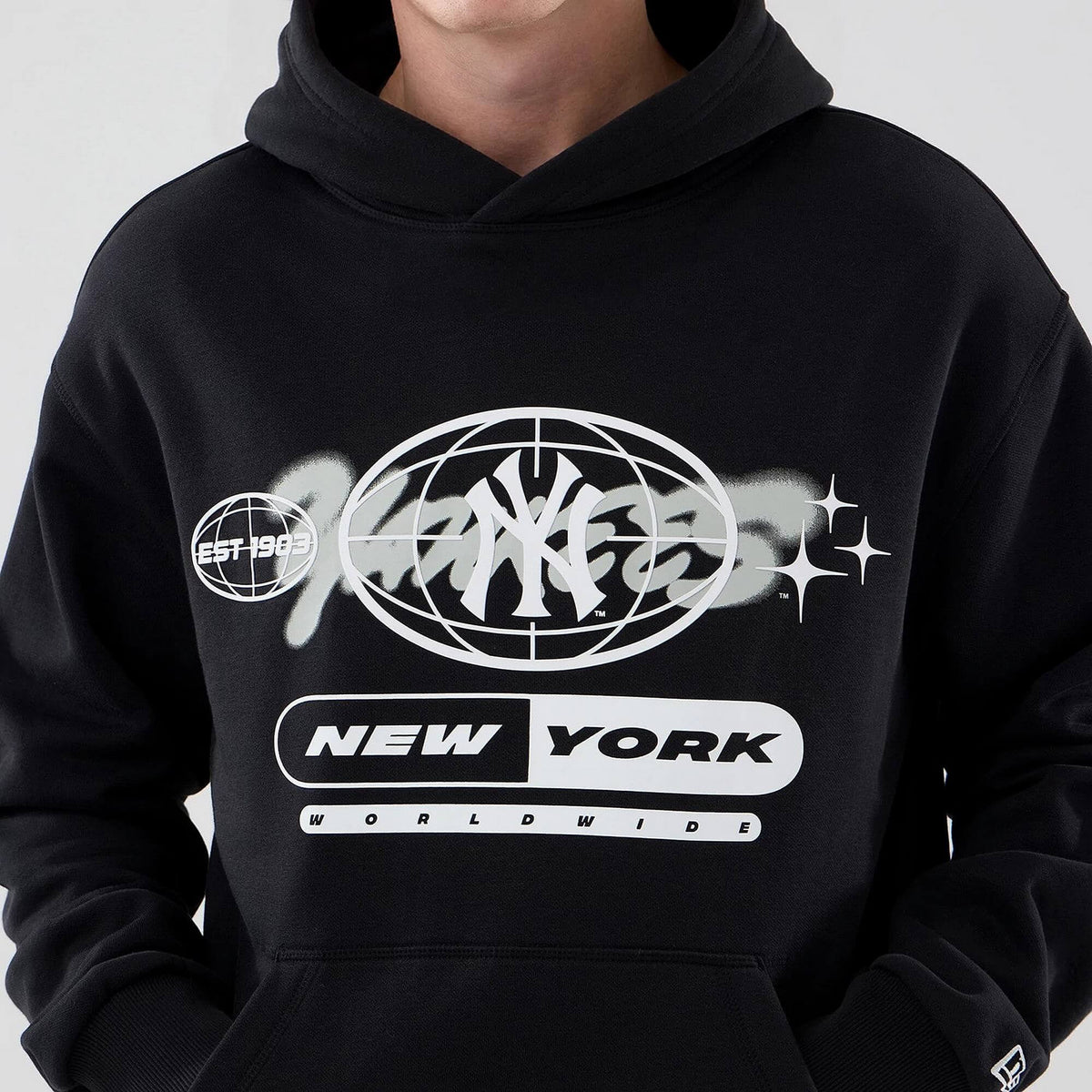 Mikina NEW ERA New York Yankees MLB Logo Graphic Black Oversized Pullover Hoodie čierna