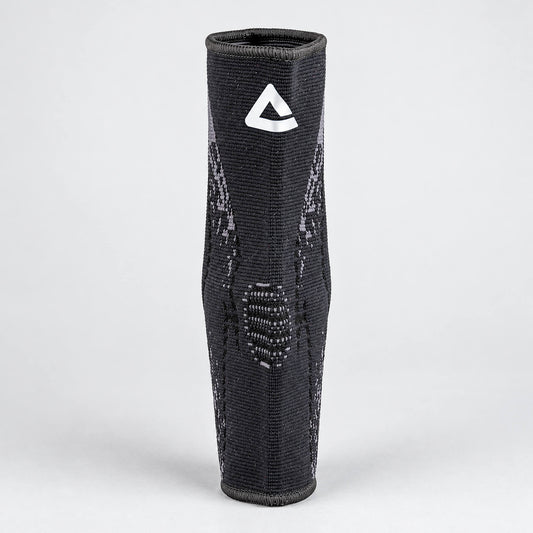 Elastický chránič členka PEAK Ankle Protector čierny