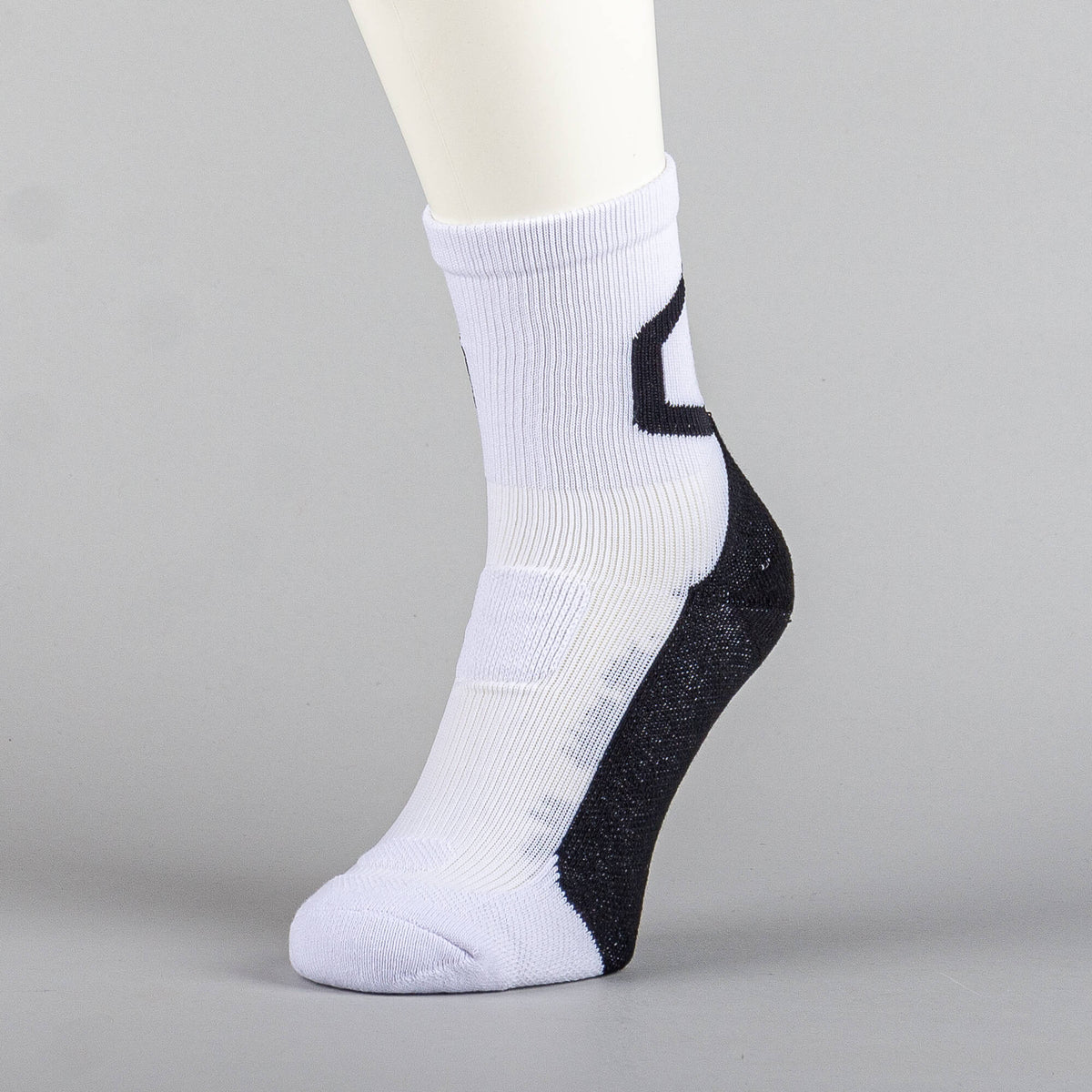 Basketbalové ponožky PEAK Basketball Pro Socks bielo-čierne
