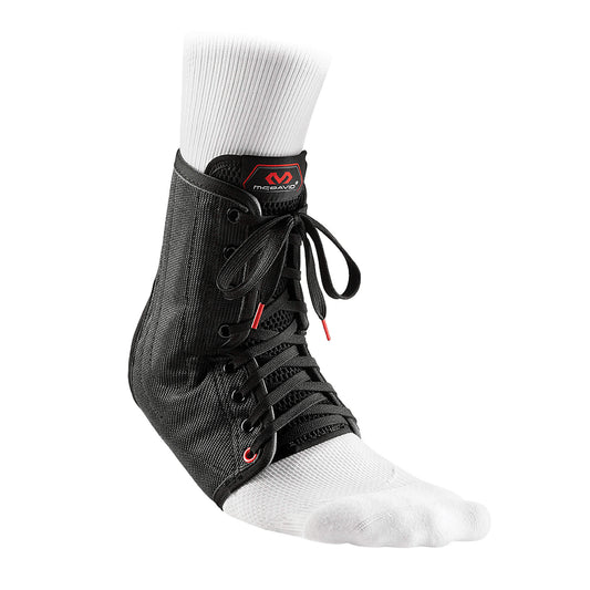 Šnurovacia ortéza na členok McDavid 199 Ankle Brace Lace-Up with Stays čierna