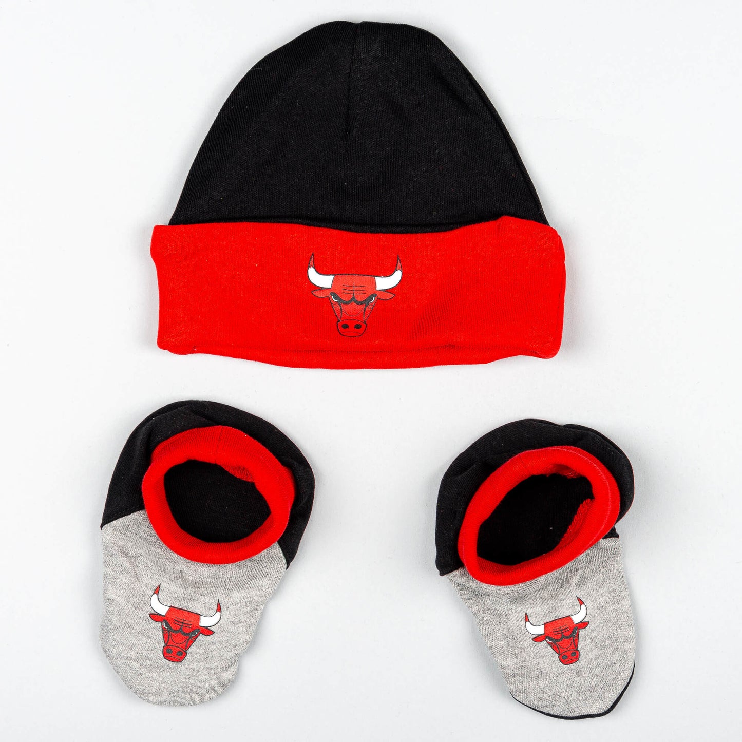 Detská súprava OUTER STUFF NBA BUZZER BEATER CREEPER HAT BOOT CHICAGO BULLS čierna/šedá