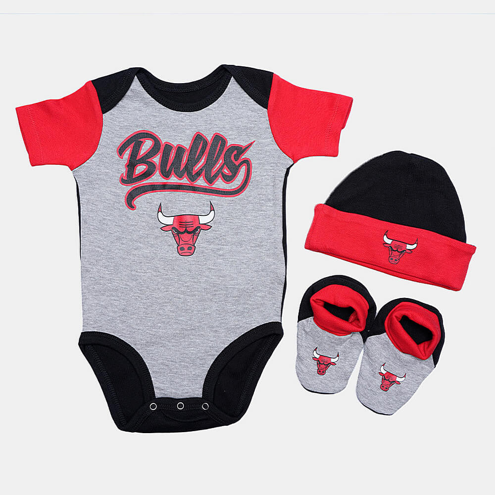 Detská súprava OUTER STUFF NBA BUZZER BEATER CREEPER HAT BOOT CHICAGO BULLS čierna/šedá