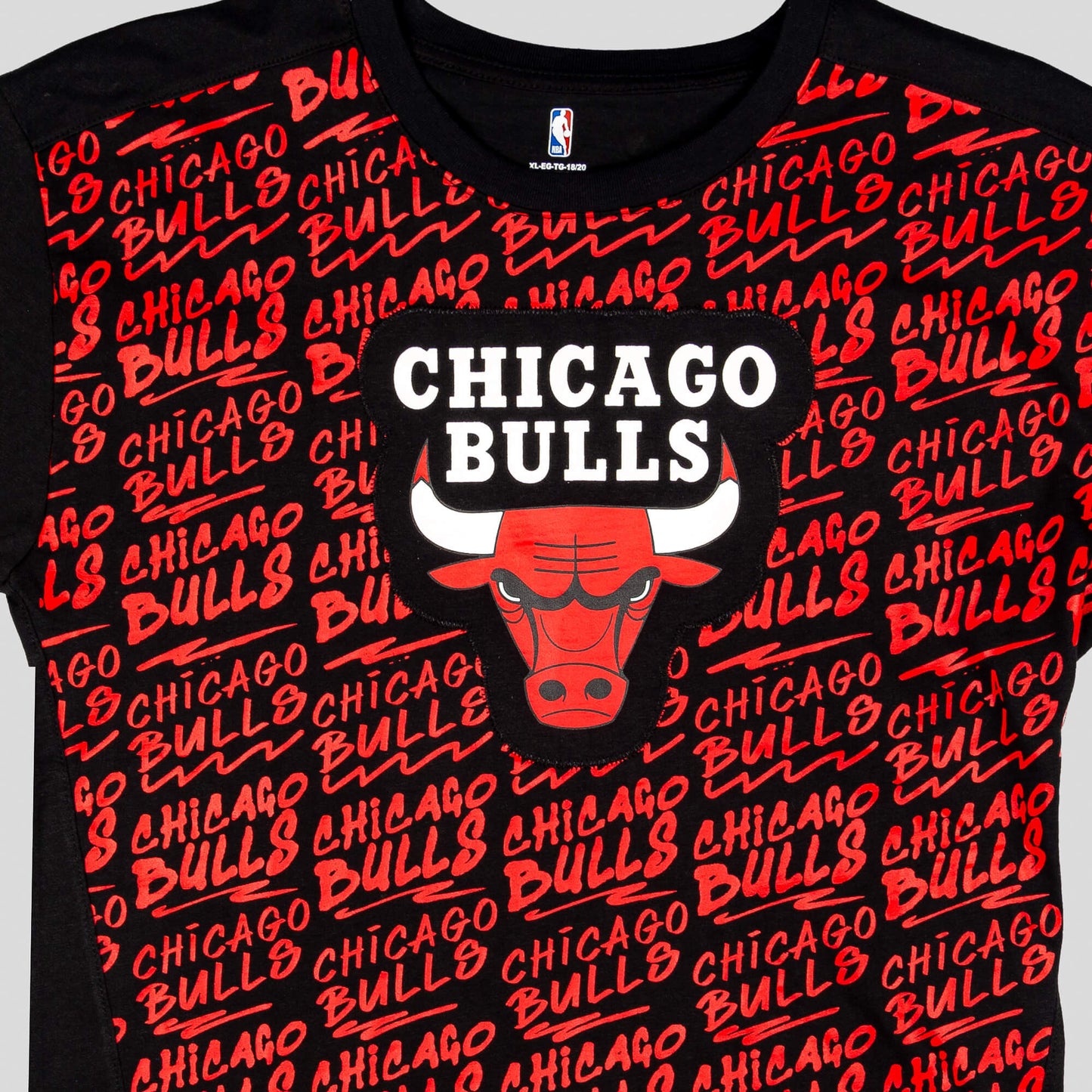 Outer Stuff Exemplary Ss V-Neck Tee Chicago Bulls Black/Red