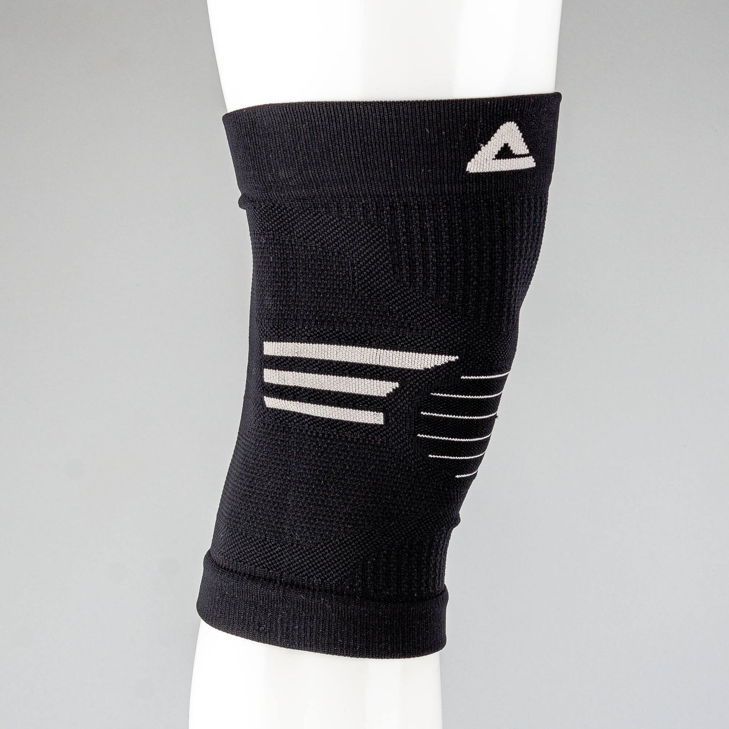 Elastický chránič kolena Peak Knee Protector čierny