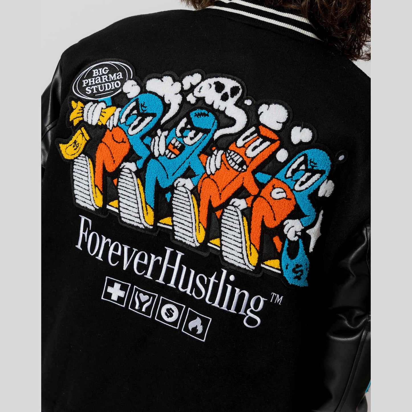 Bunda bomber Jacker Big Pharma Varsity Jacket Black čierna