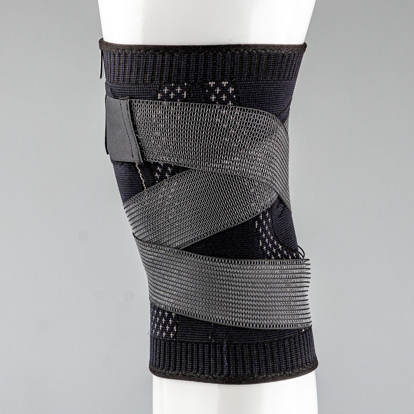 Elastický chránič kolena Peak Knee Protector čierny
