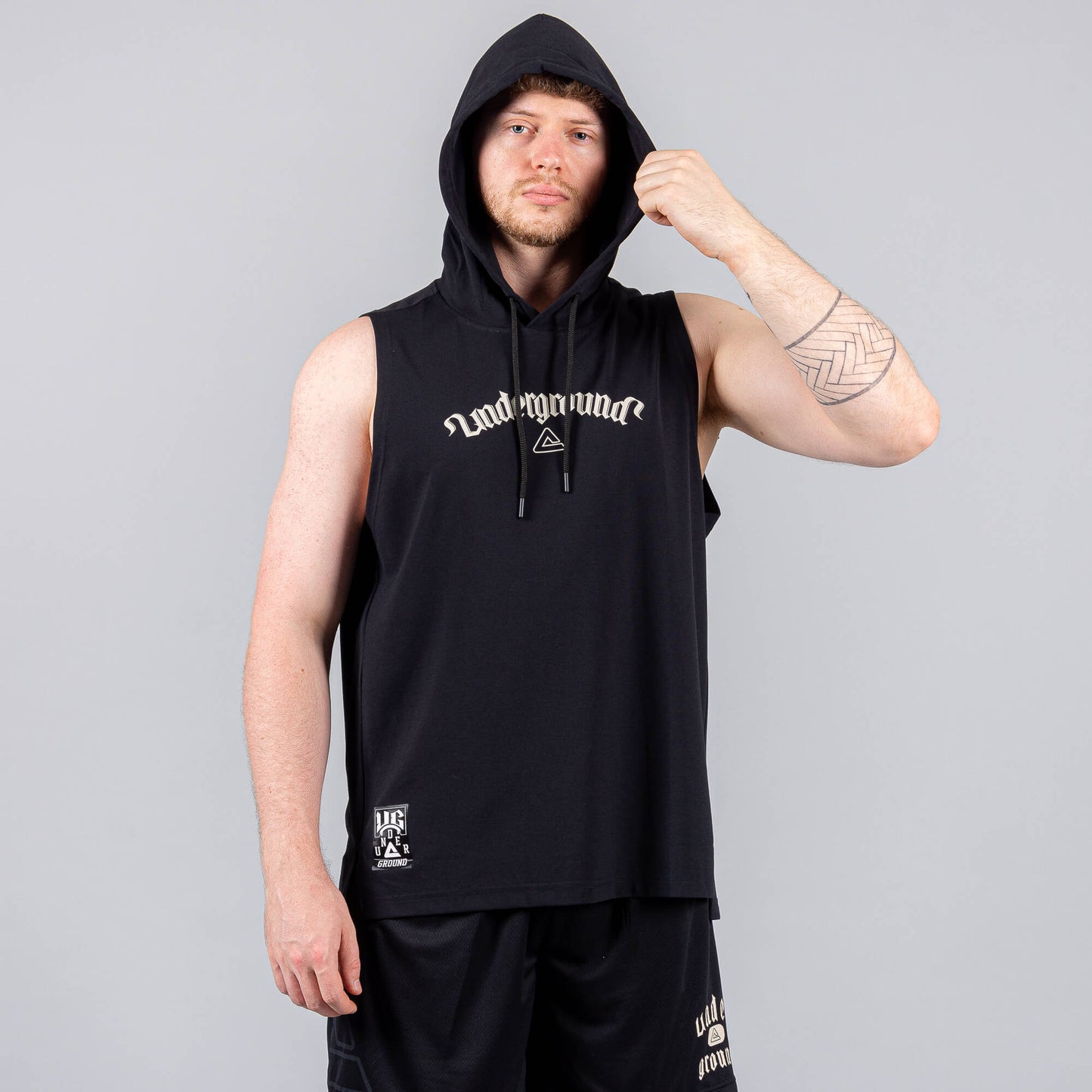 Vesta s kapucňou Peak Basketball Underground BLACK