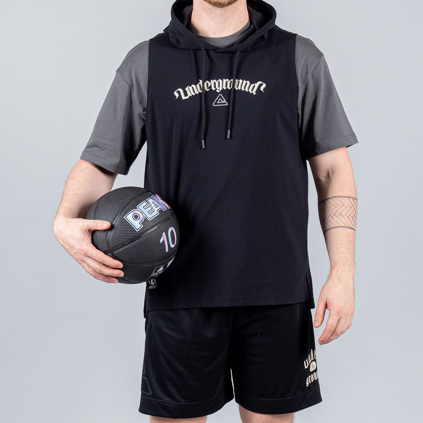 Vesta s kapucňou Peak Basketball Underground BLACK