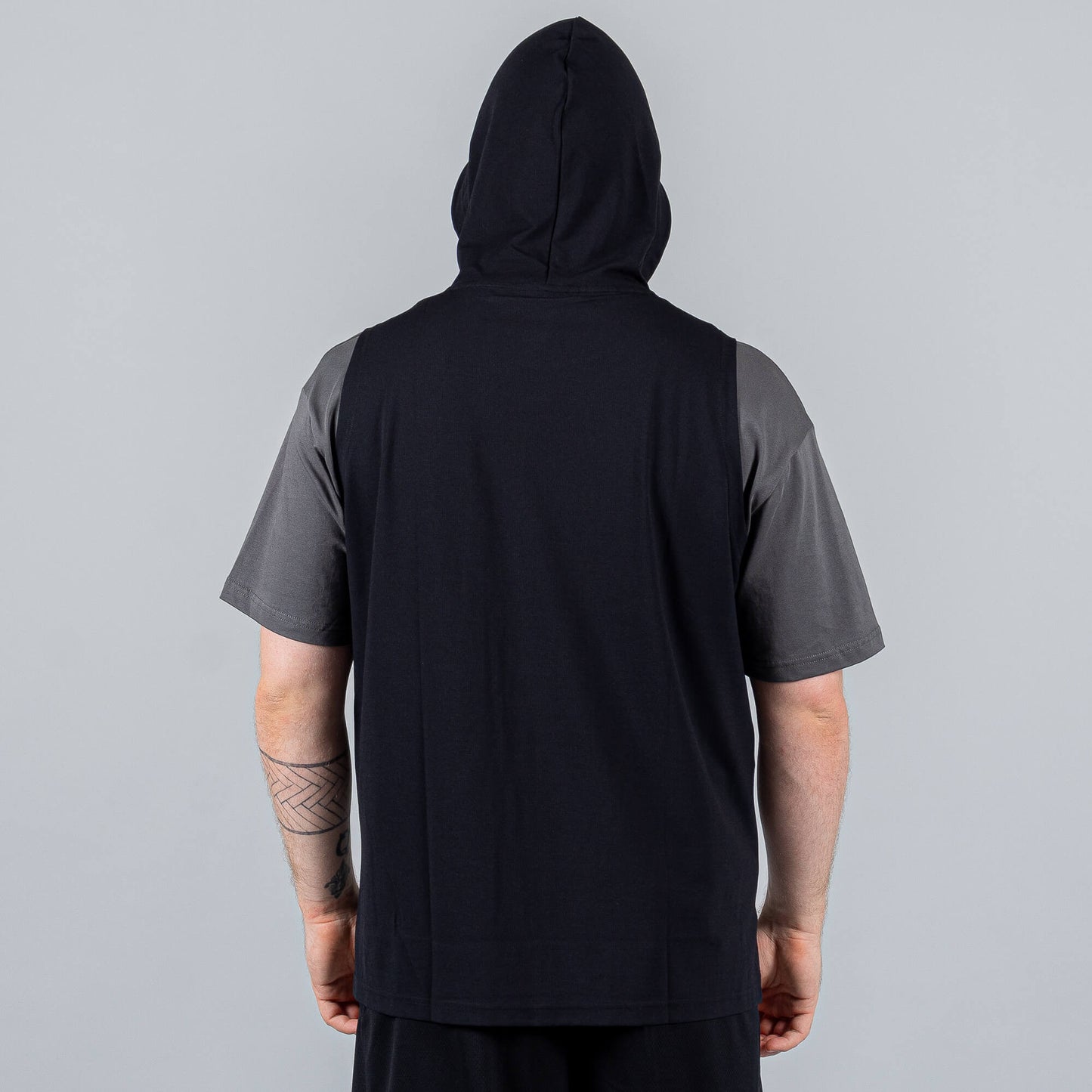 Vesta s kapucňou Peak Basketball Underground BLACK