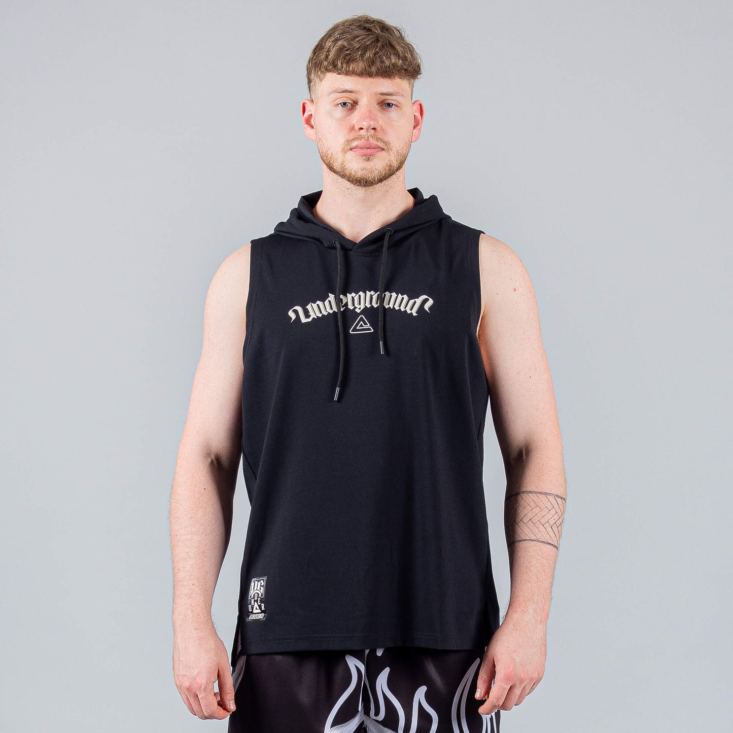 Vesta s kapucňou Peak Basketball Underground BLACK