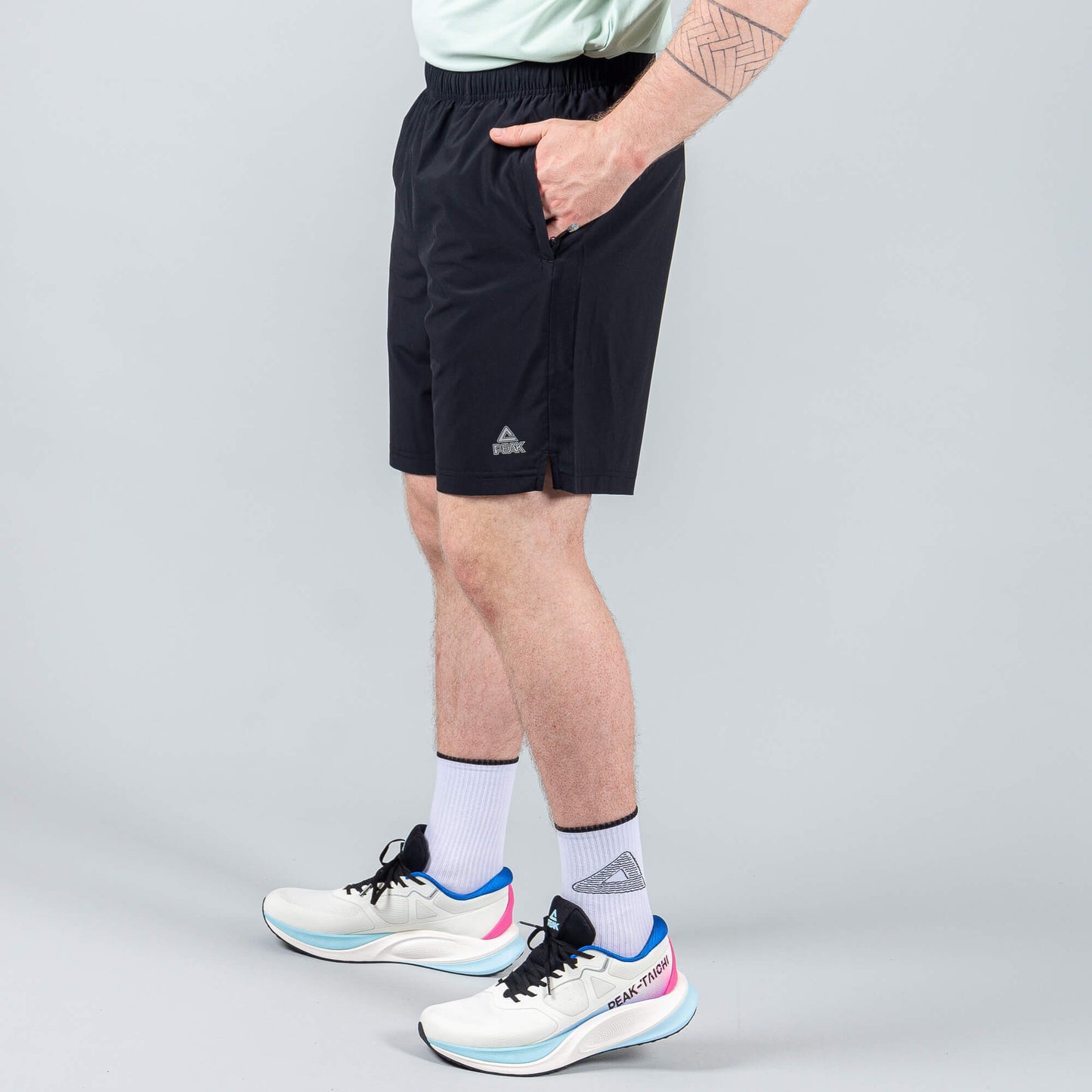 Bežecké šortky PEAK P-DRY BLACK