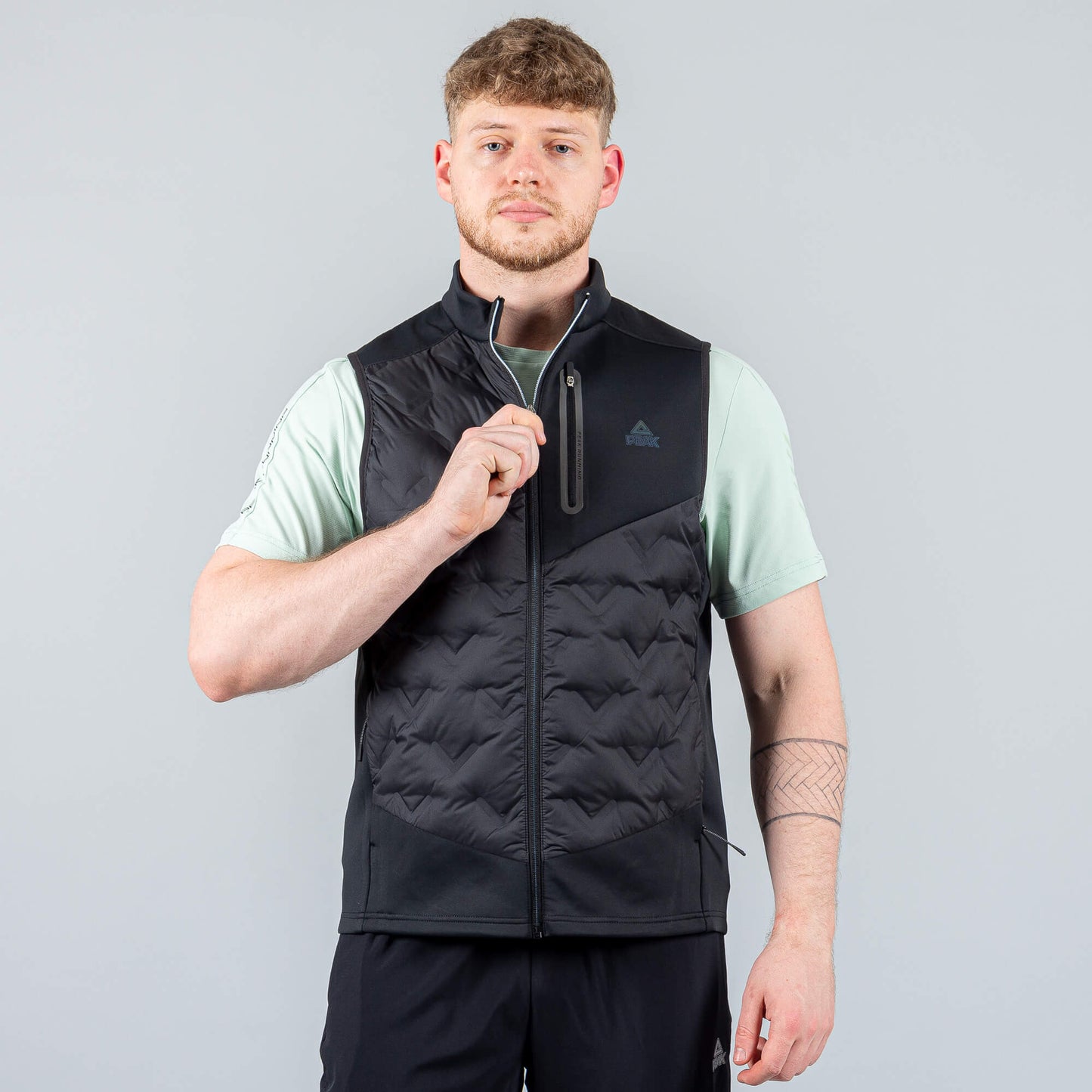 Bežecká páperová vesta Peak (Down Waistcoat) Black