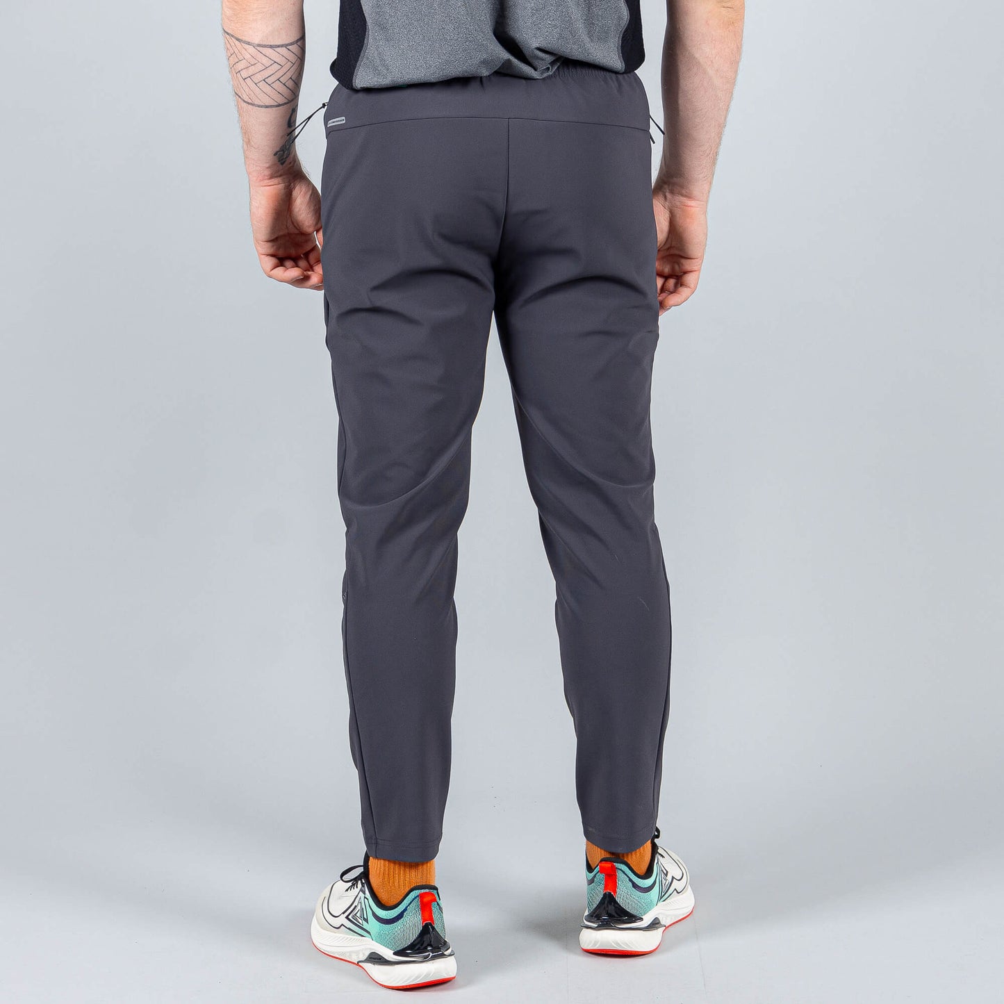 Tepláky Peak Running Knitted Pants Dk.Grey