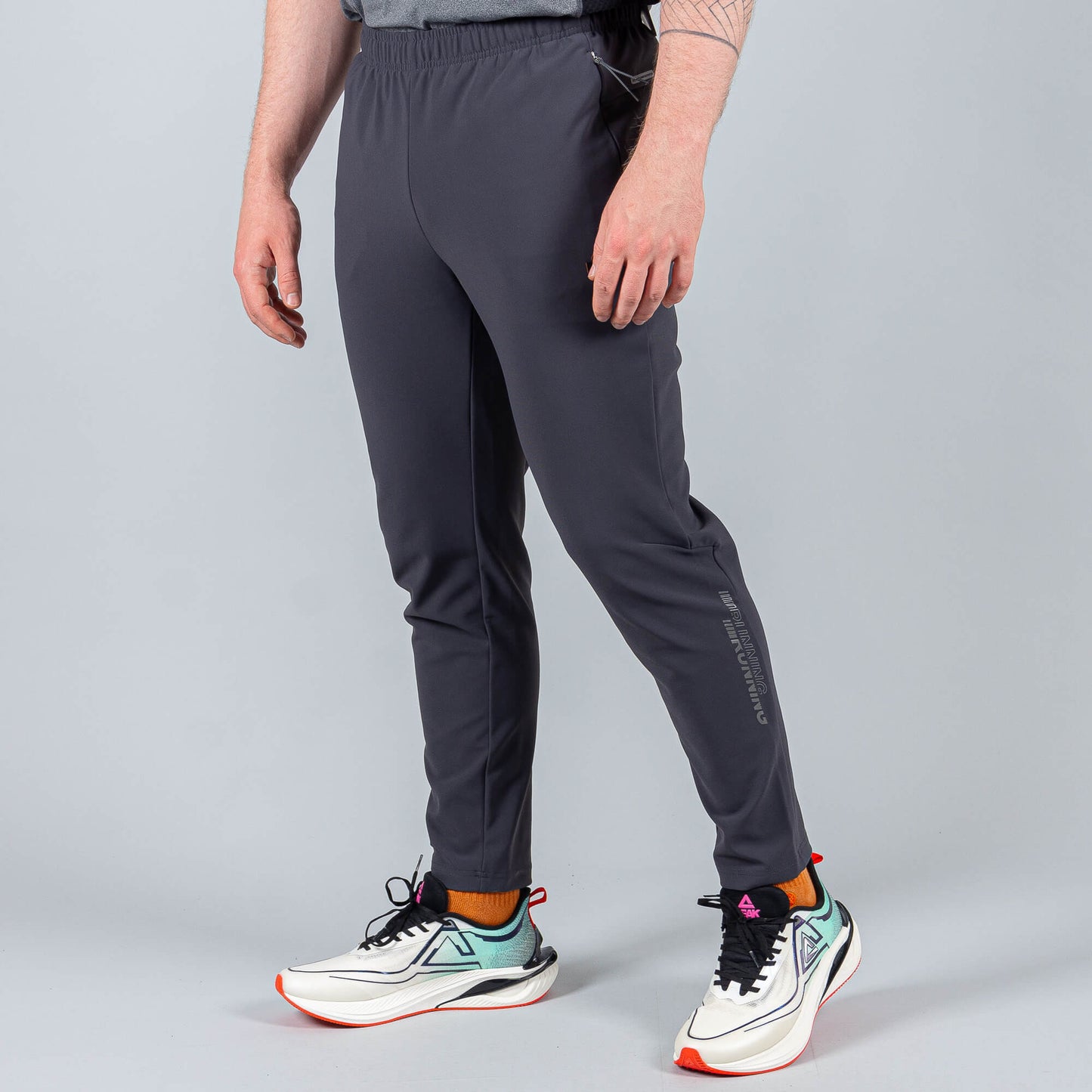 Tepláky Peak Running Knitted Pants Dk.Grey