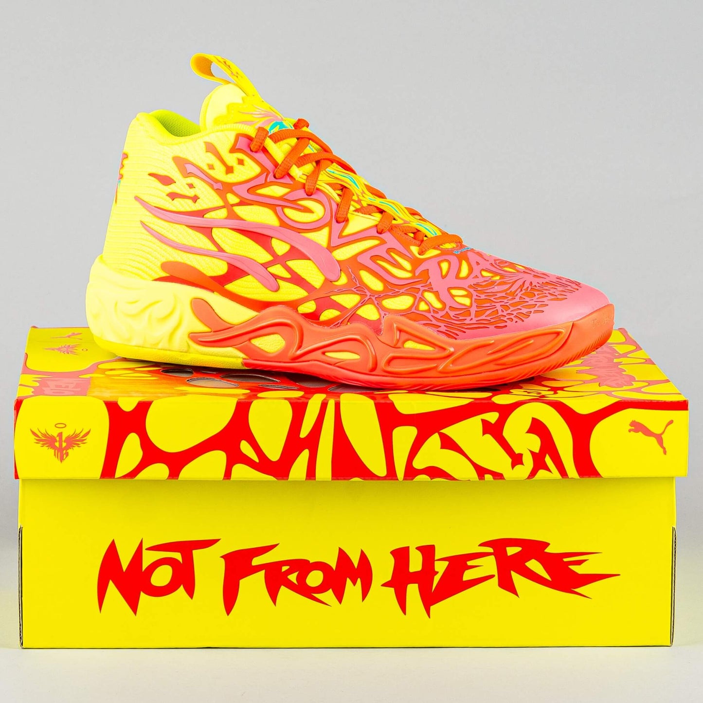 Basketbalové tenisky Puma LaMello Ball MB.04 LOVE Pink Alert/Yellow Alert