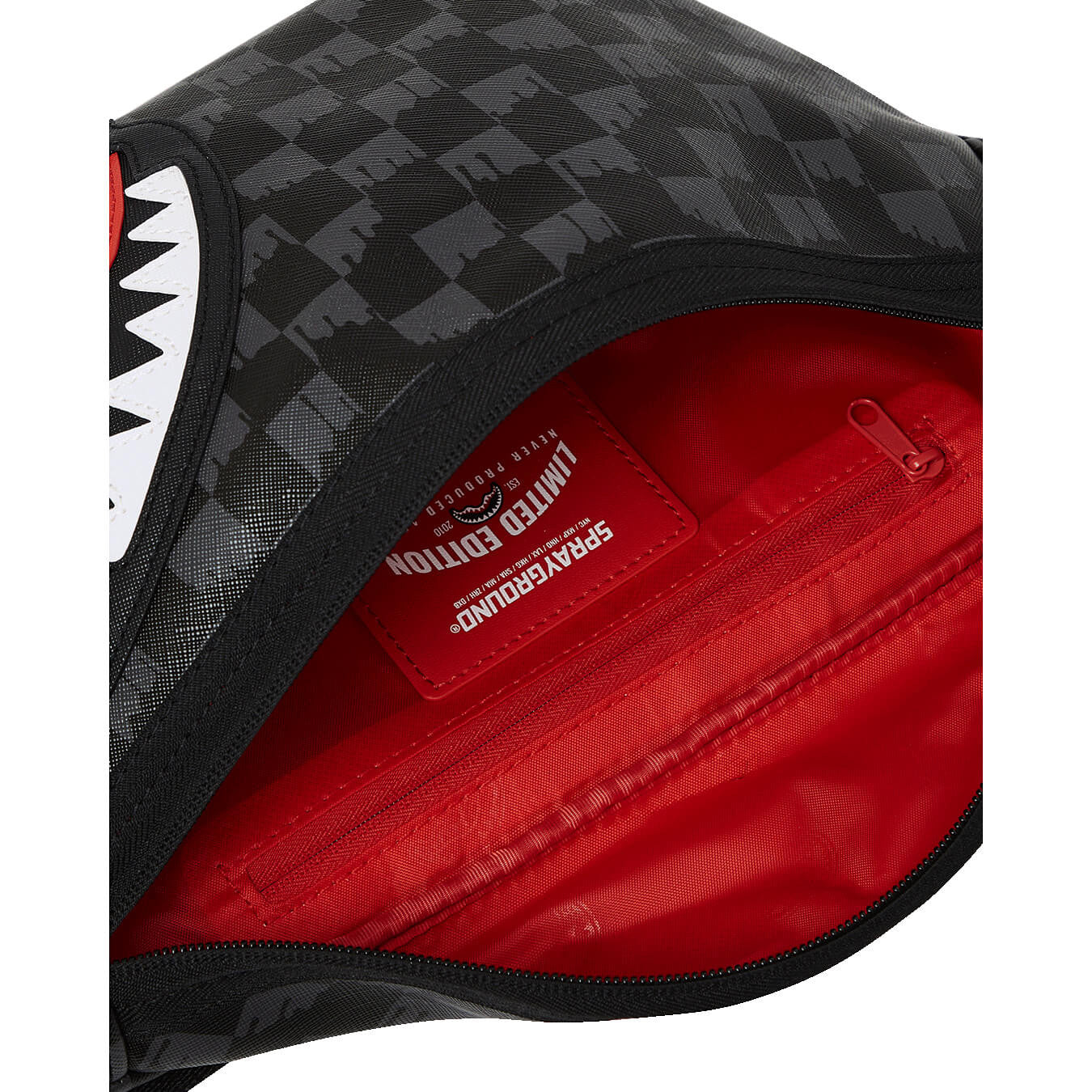 Ľadvinka Sprayground Dripping Sharks In Paris Thunderdrip Savvy Crossbody Black