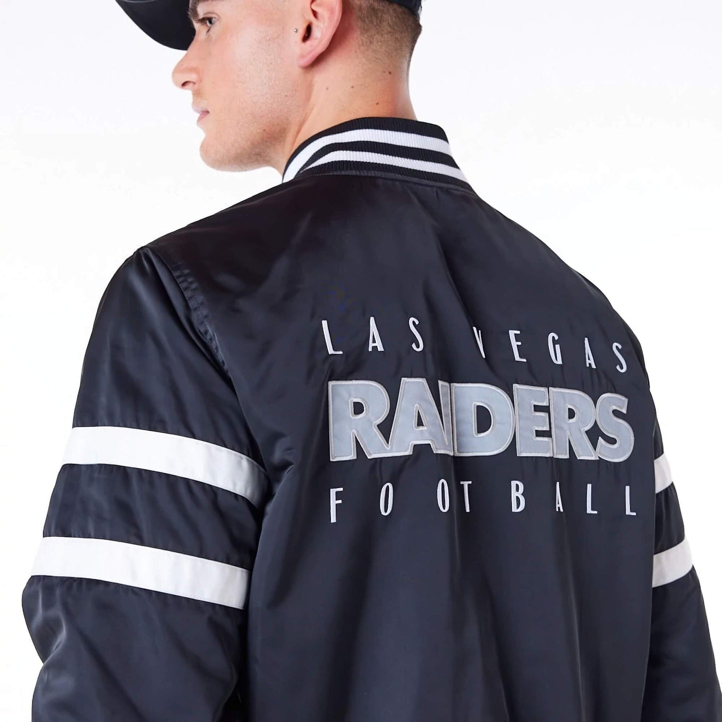 Bunda bomber NEW ERA Las Vegas Raiders NFL Satin Black Bomber Jacket čierna