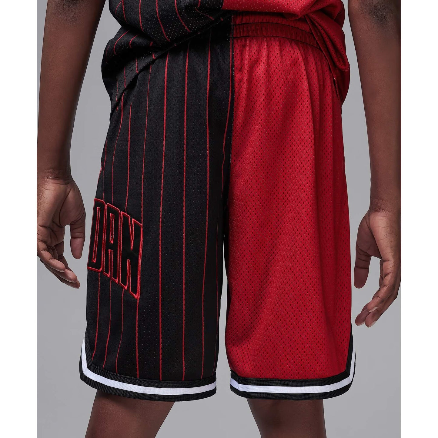 Detské šortky JORDAN Play Off Game shorts červno-čierne