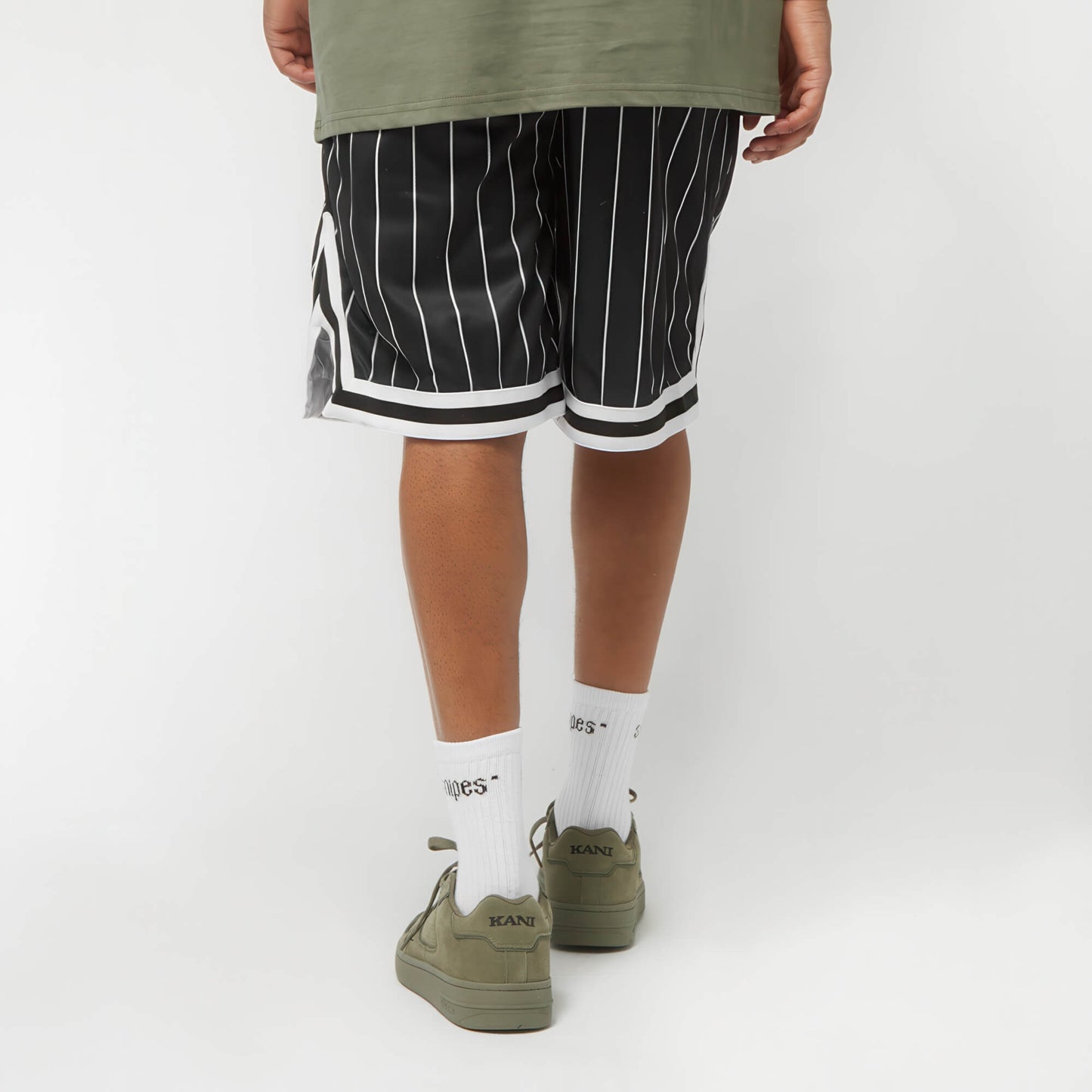 Pánske kraťasy Karl Kani Small Signature Pinstripe Mesh Shorts čierne