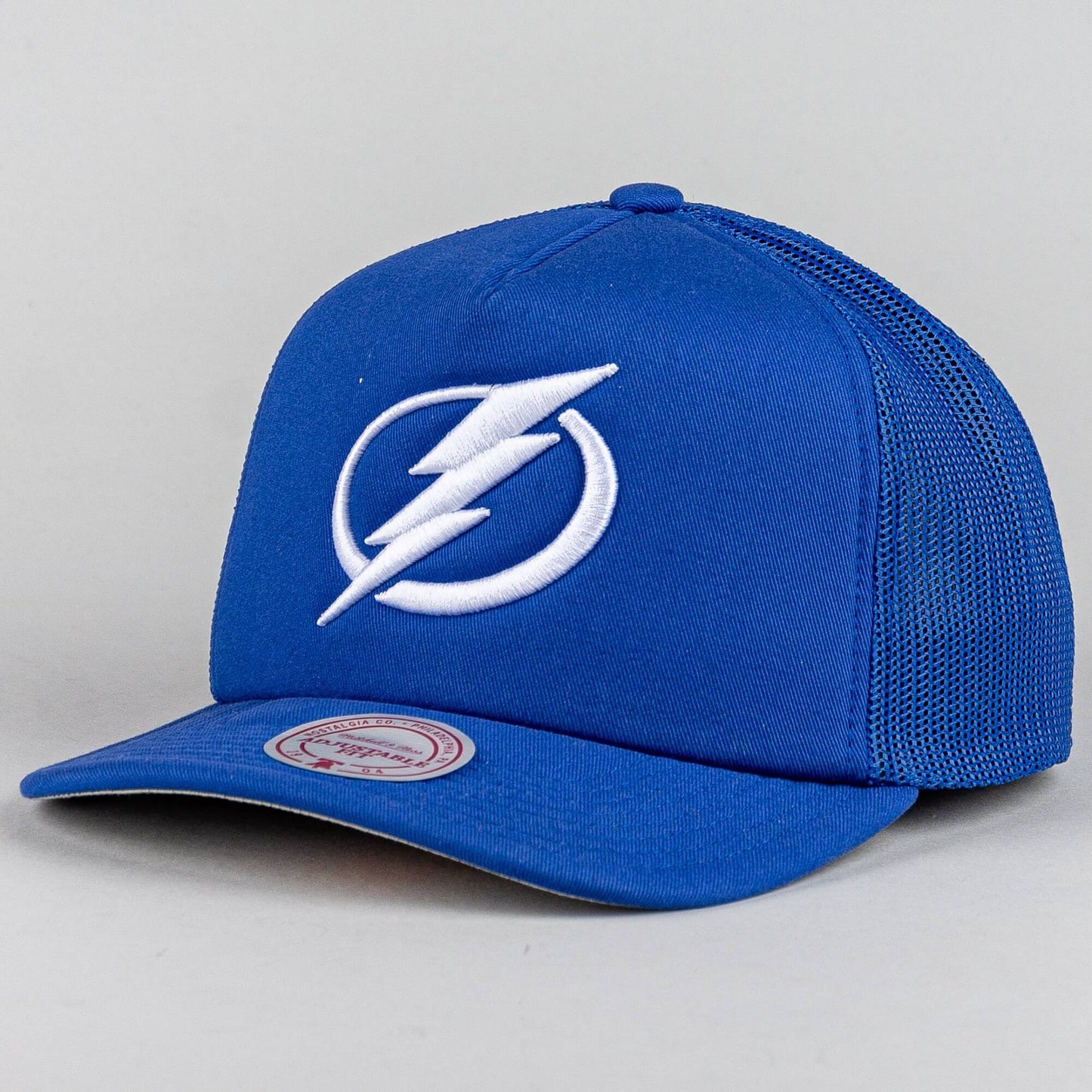 Šiltovka Mitchell & Ness NHL Evergreen Trucker Tampa Bay Lightning modrá