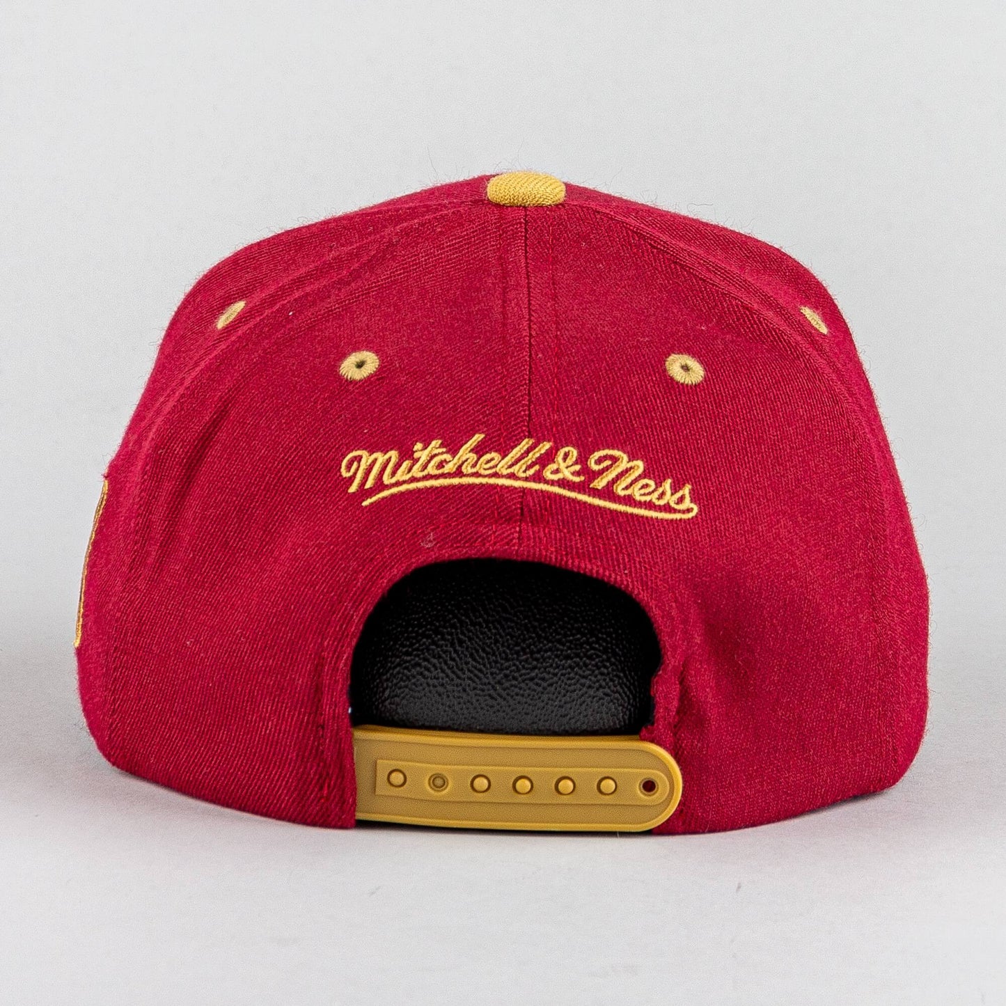 Šiltovka Mitchell & Ness Cleveland Cavaliers Team Arch Snapback červená