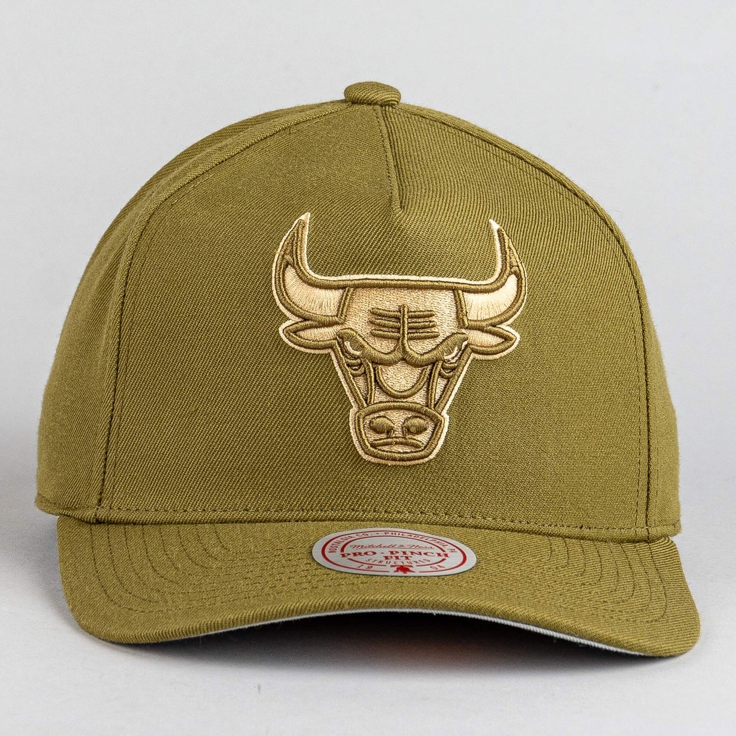 Šiltovka Mitchell & Ness NBA Fashion Basic PRO Snapback Chicago Bulls olivová