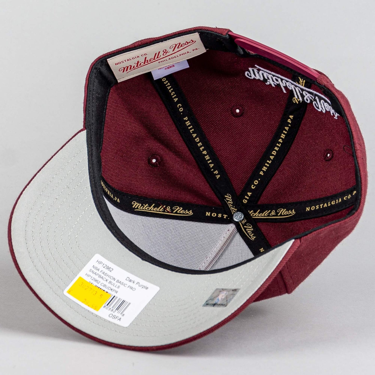 Šiltovka Mitchell & Ness NBA Fashion Basic PRO Snapback Chicago Bulls tmavo-fialová
