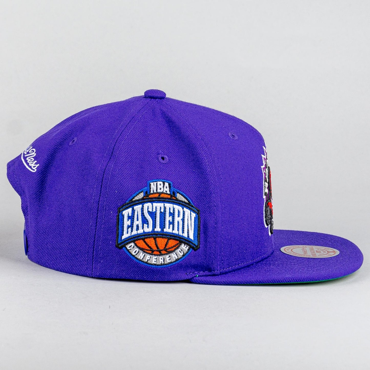 Šiltovka Mitchell & Ness NBA Conference Patch Snapback HWC Toronto Raptors fialová