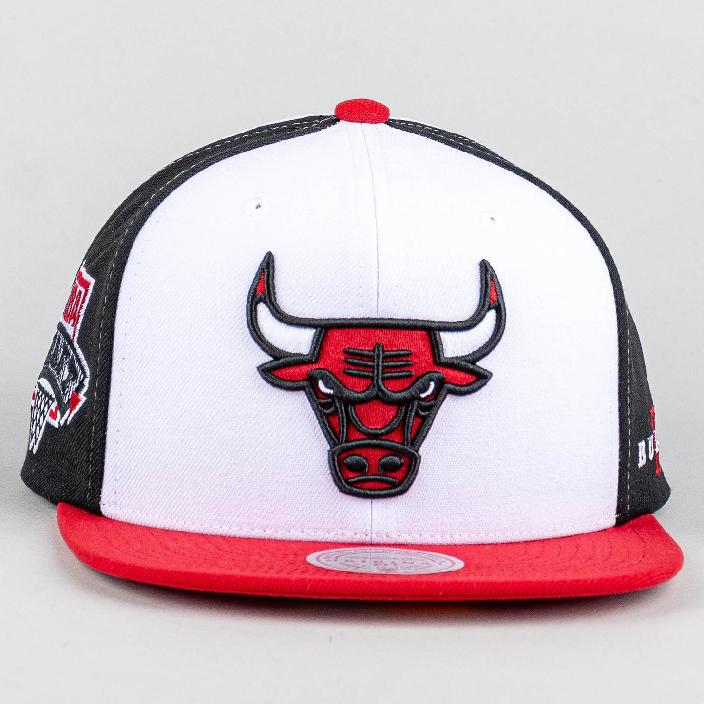 Šiltovka Mitchell & Ness Chicago Bulls Core I Snapback biela/čierna