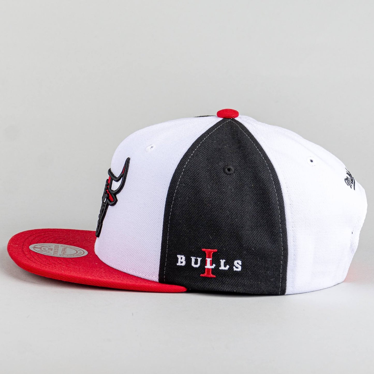 Šiltovka Mitchell & Ness Chicago Bulls Core I Snapback biela/čierna