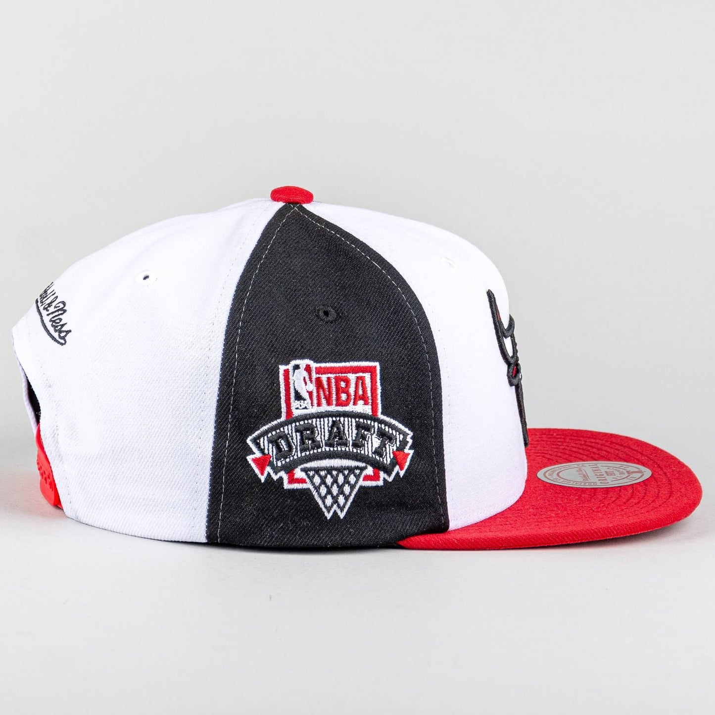 Šiltovka Mitchell & Ness Chicago Bulls Core I Snapback biela/čierna