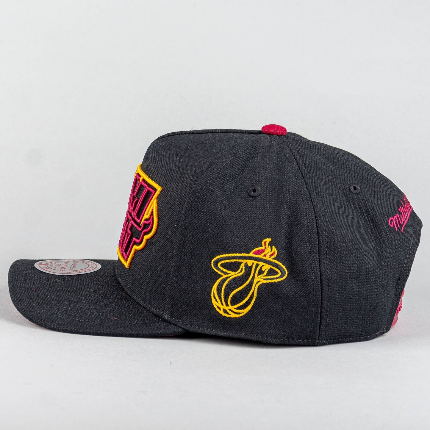 Šiltovka Mitchell & Ness NBA Class Act Pro Snapback Miami Heat čierna