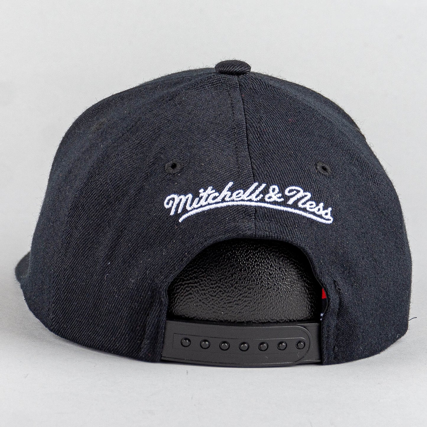 Šiltovka Mitchell & Ness snapback Brooklyn Nets Team Logo High Crown Red čierna